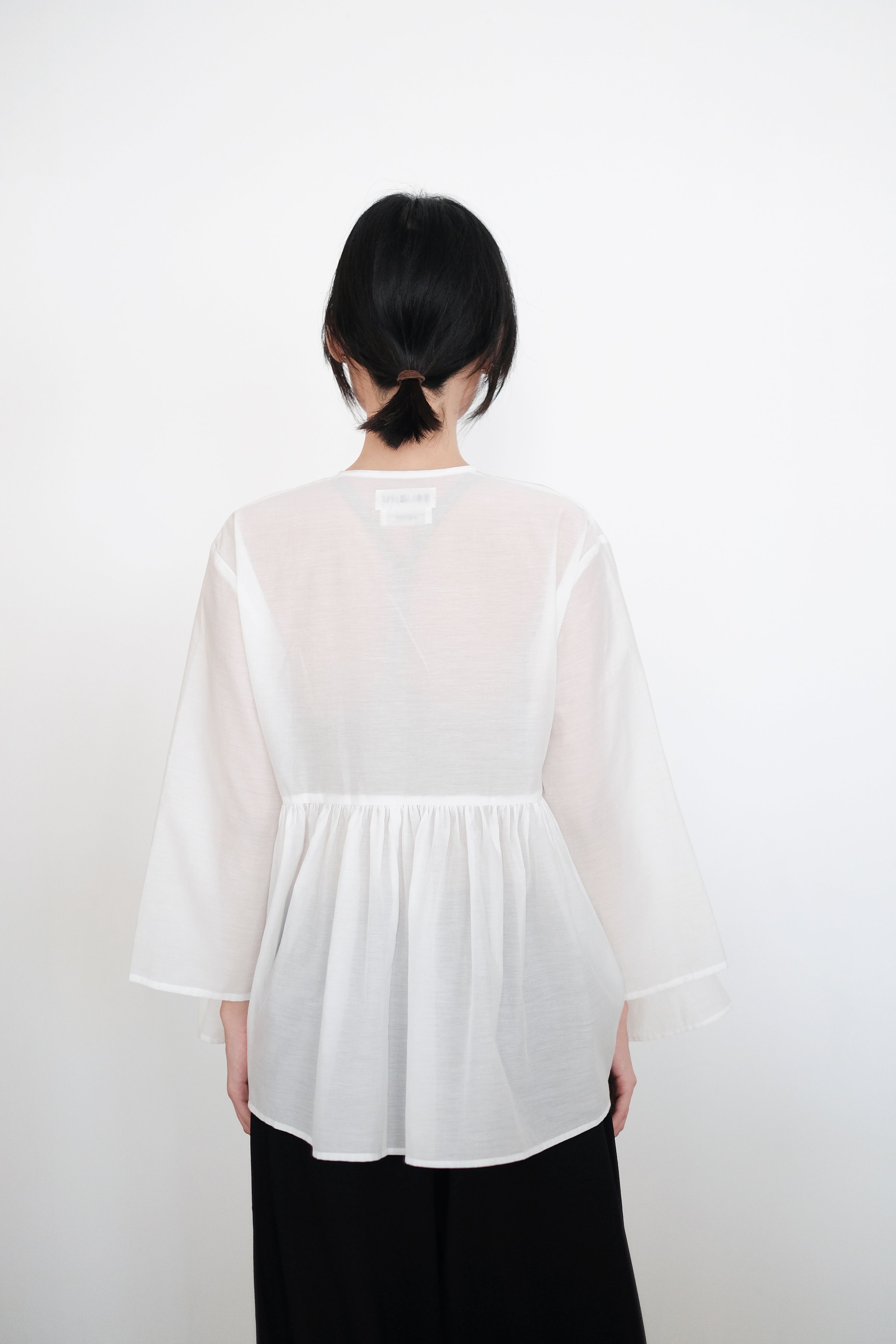 KĒKI LAYER BLOUSES WITH STRAPPING (WHITE)