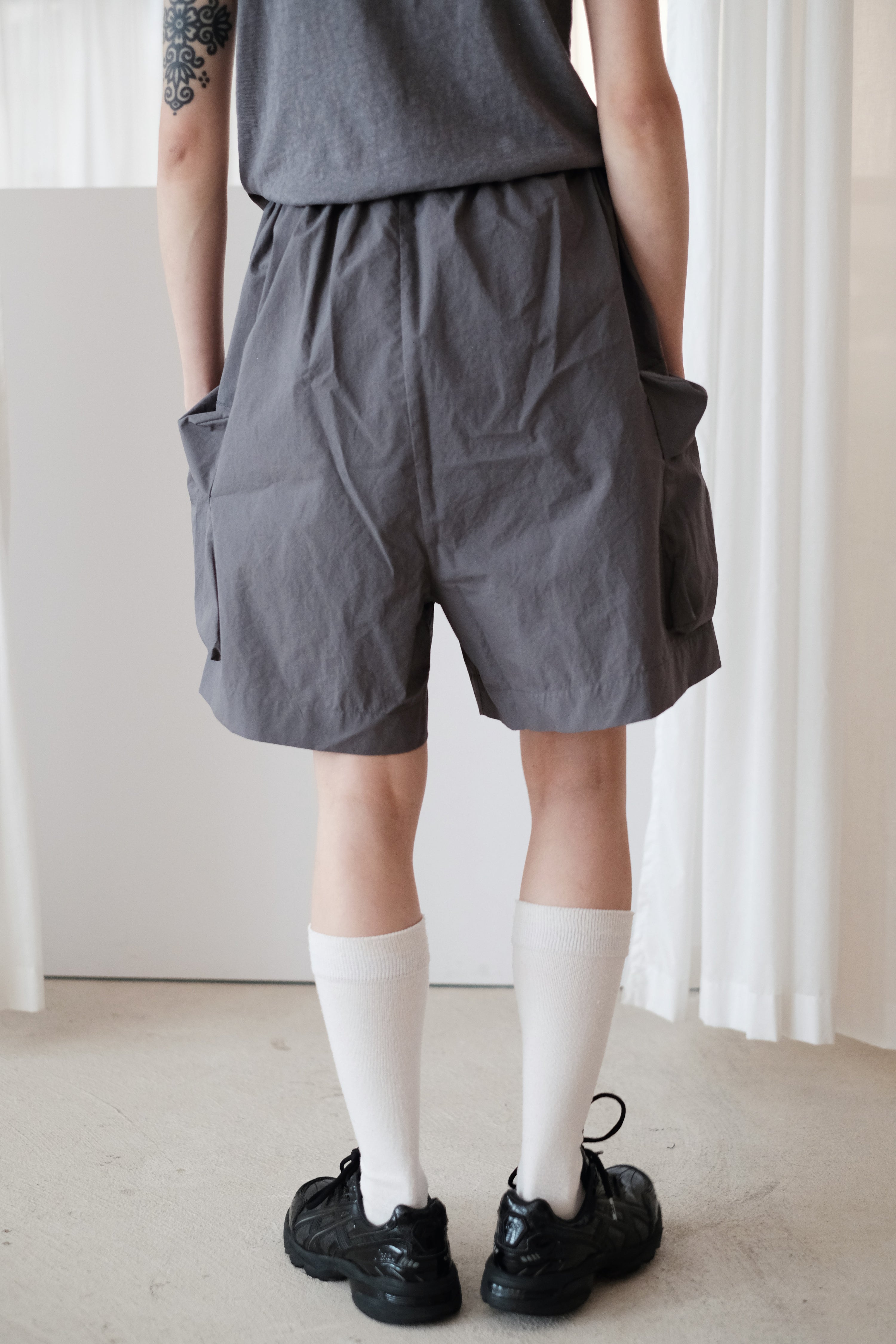 ISABELLA POCKET SHORTS (GREY)