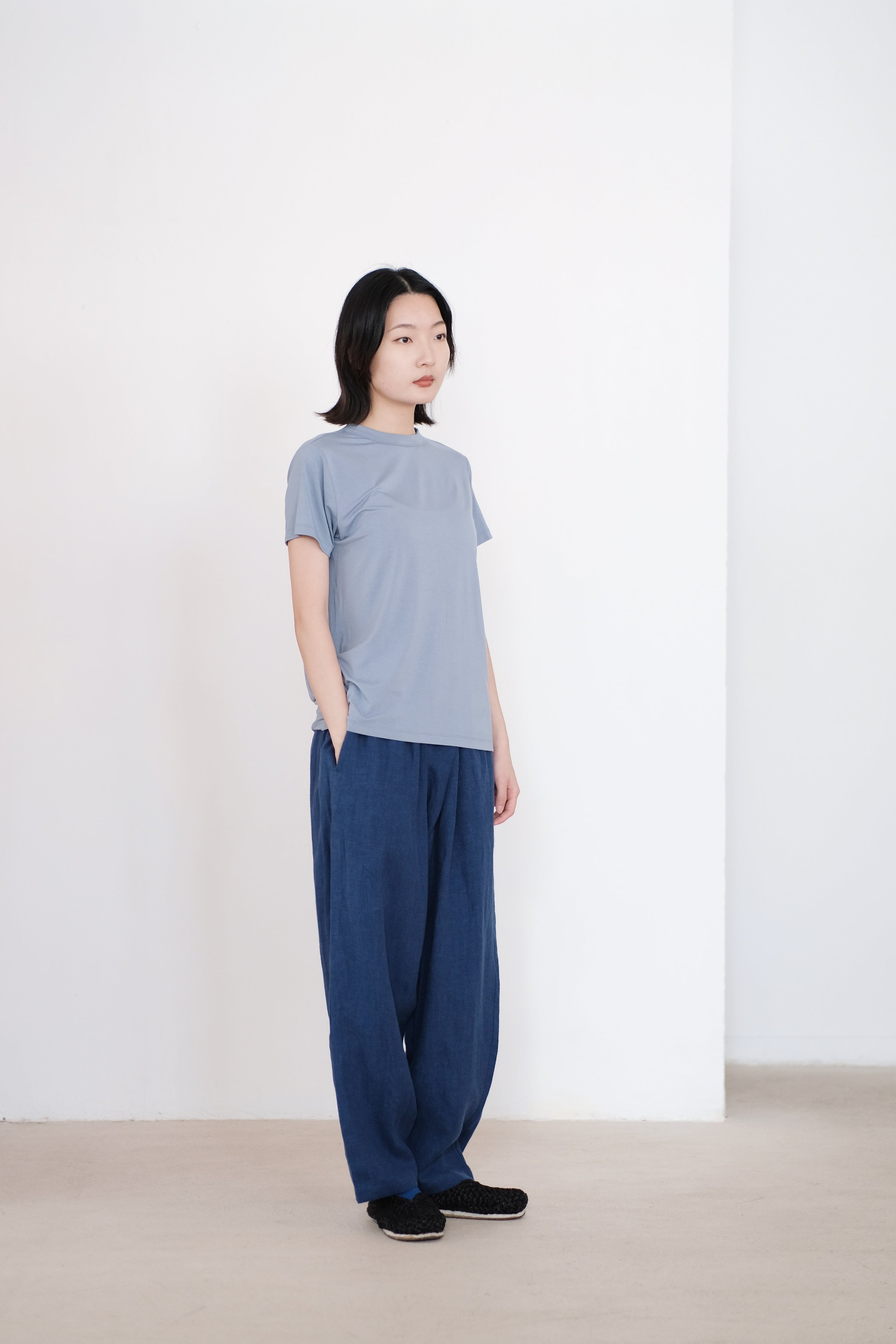 RHIANNON CLASSIC TEE (BLUE)