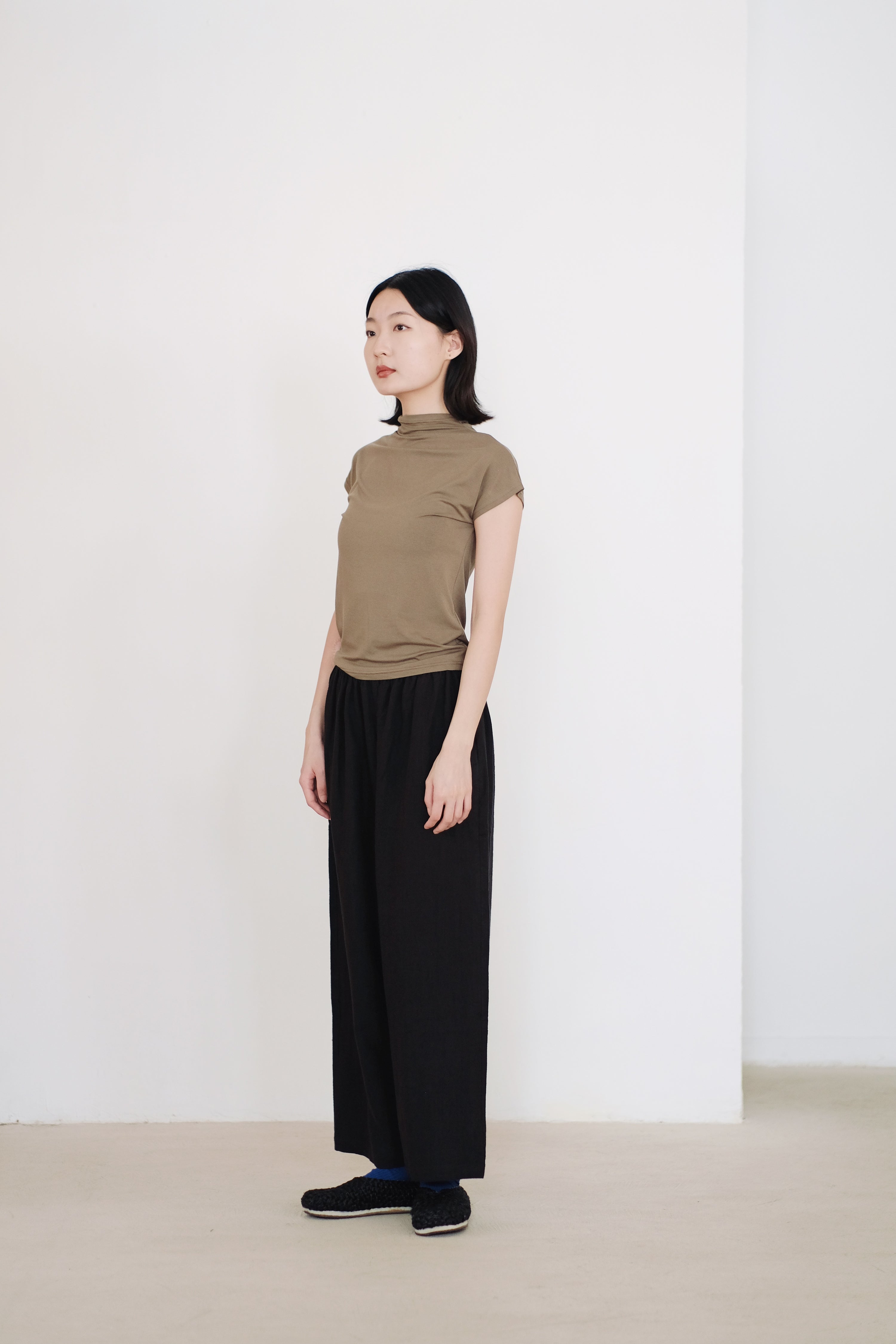 FENGARI TEE (OLIVE)