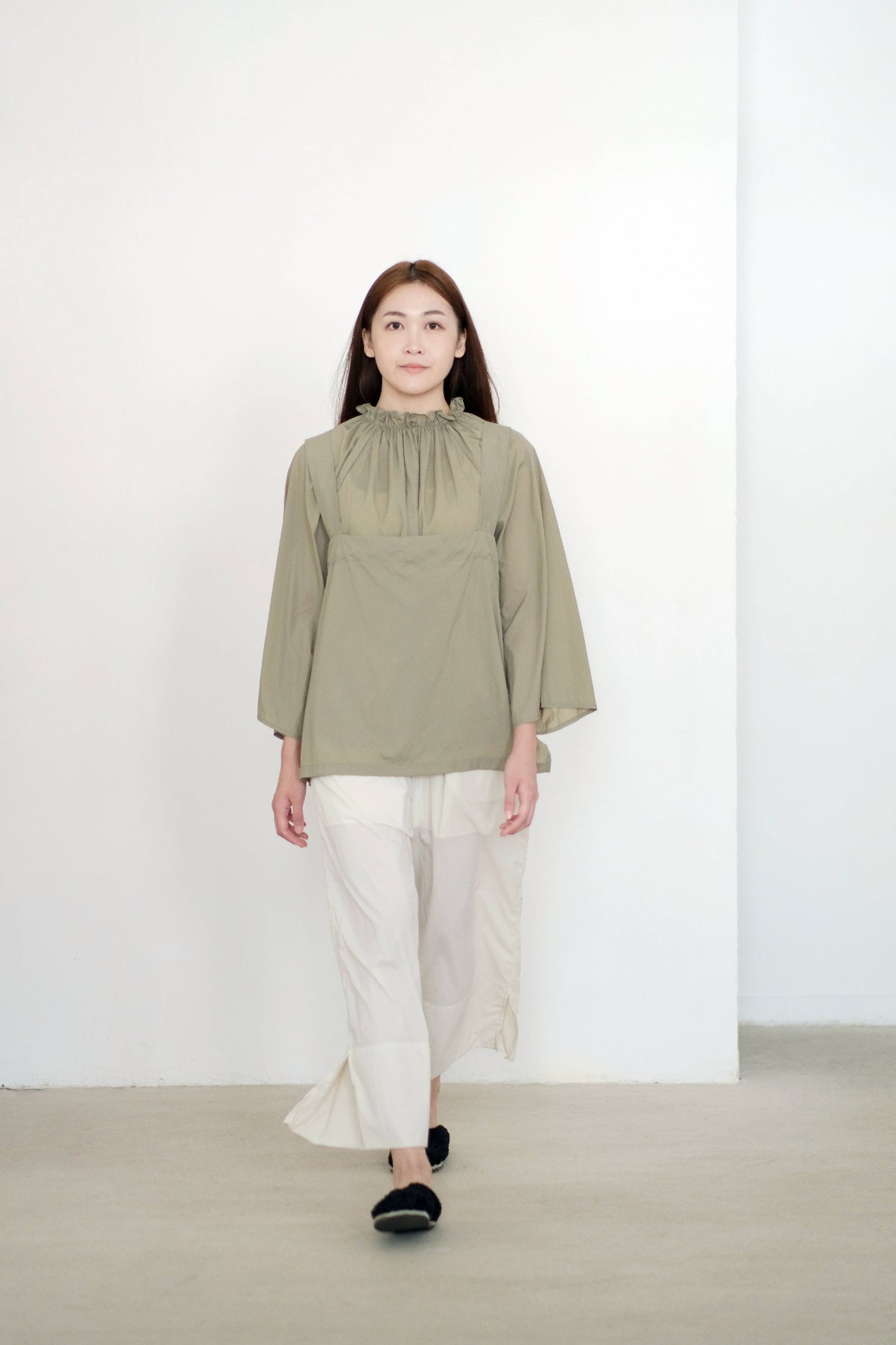 EFFIE BLOUSE (LIGHT OLIVE)