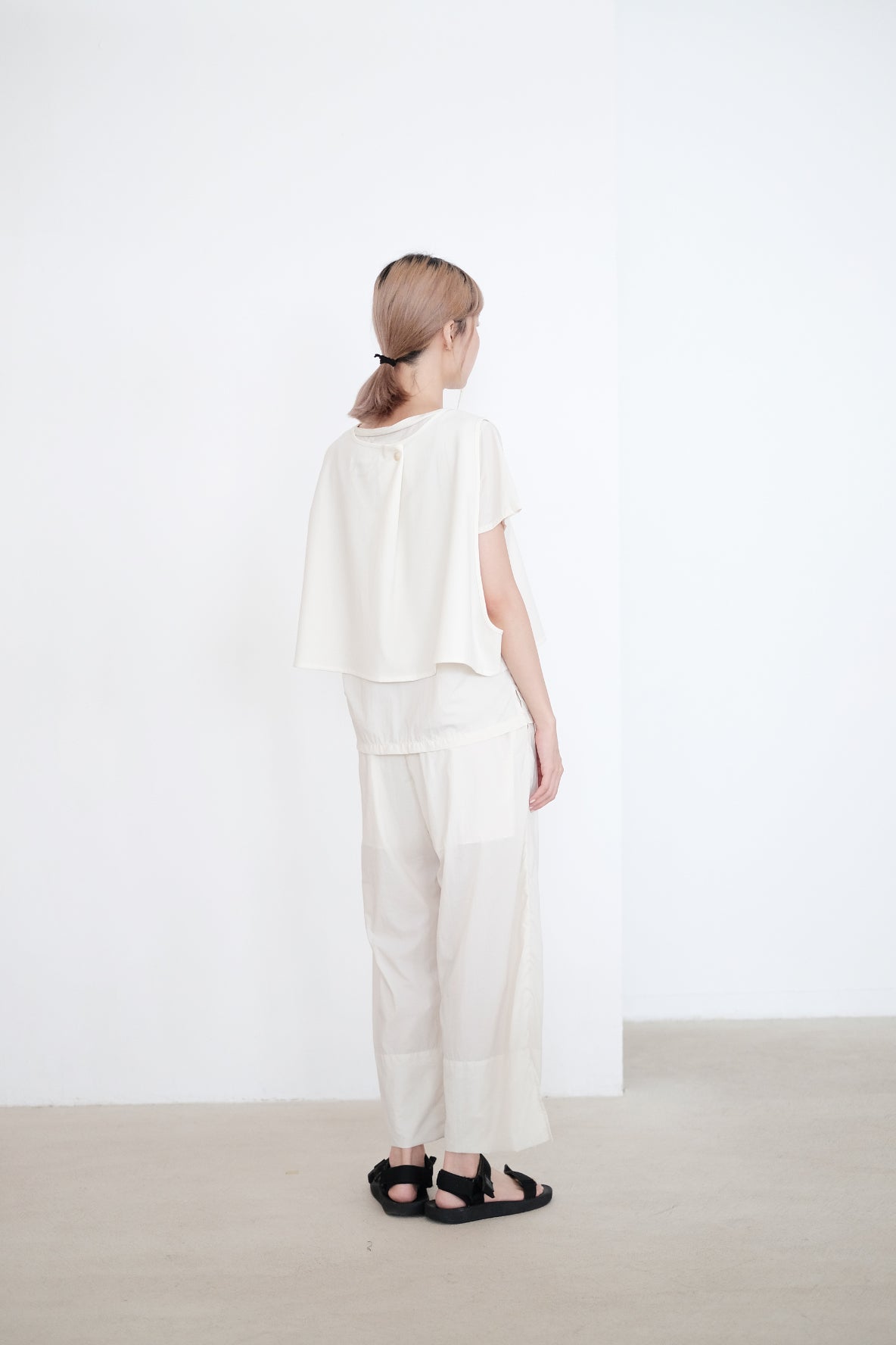 OLWEN TOP (PALE YELLOW) | 淡米黃色平領上衣