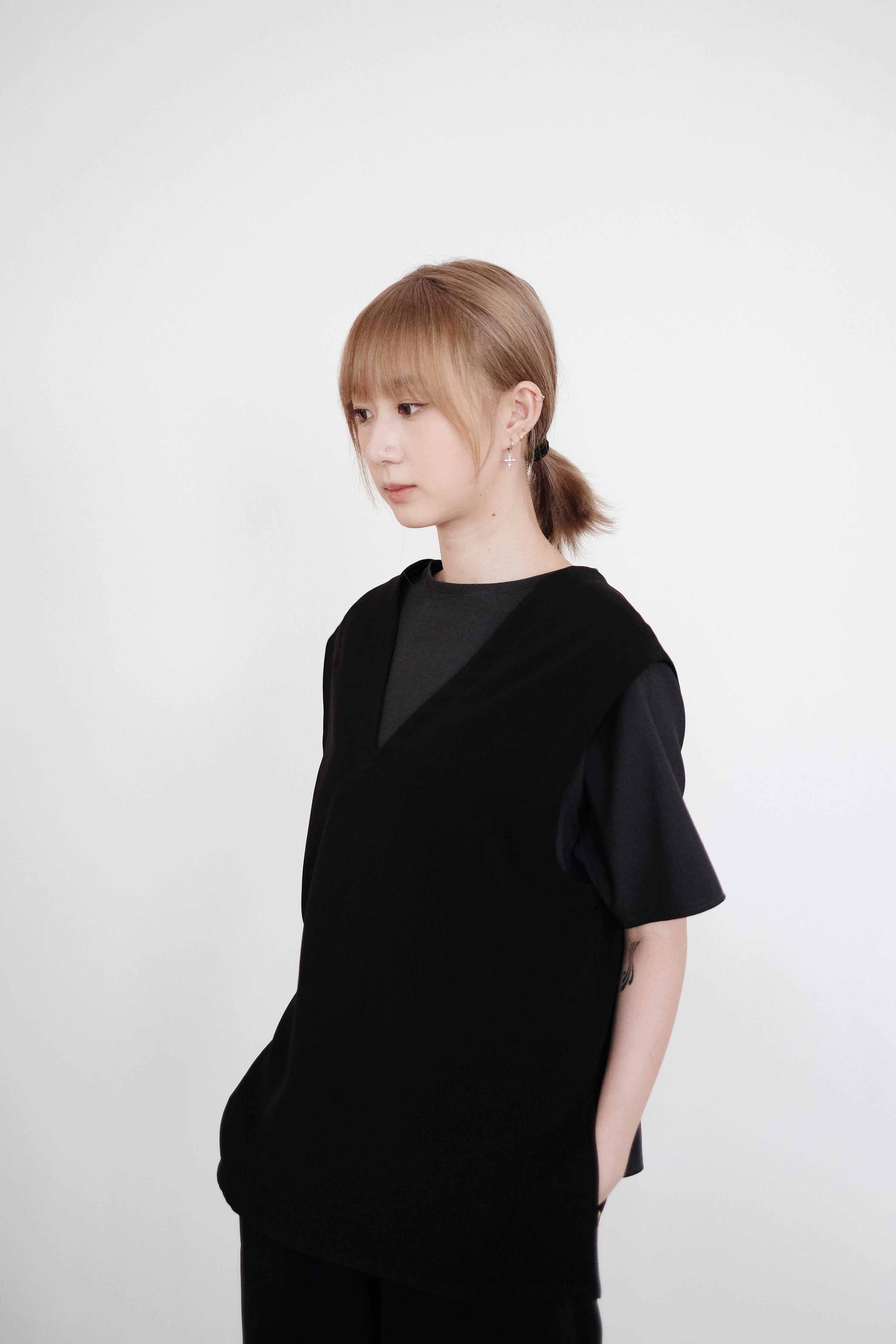 CHO VEST (BLACK)