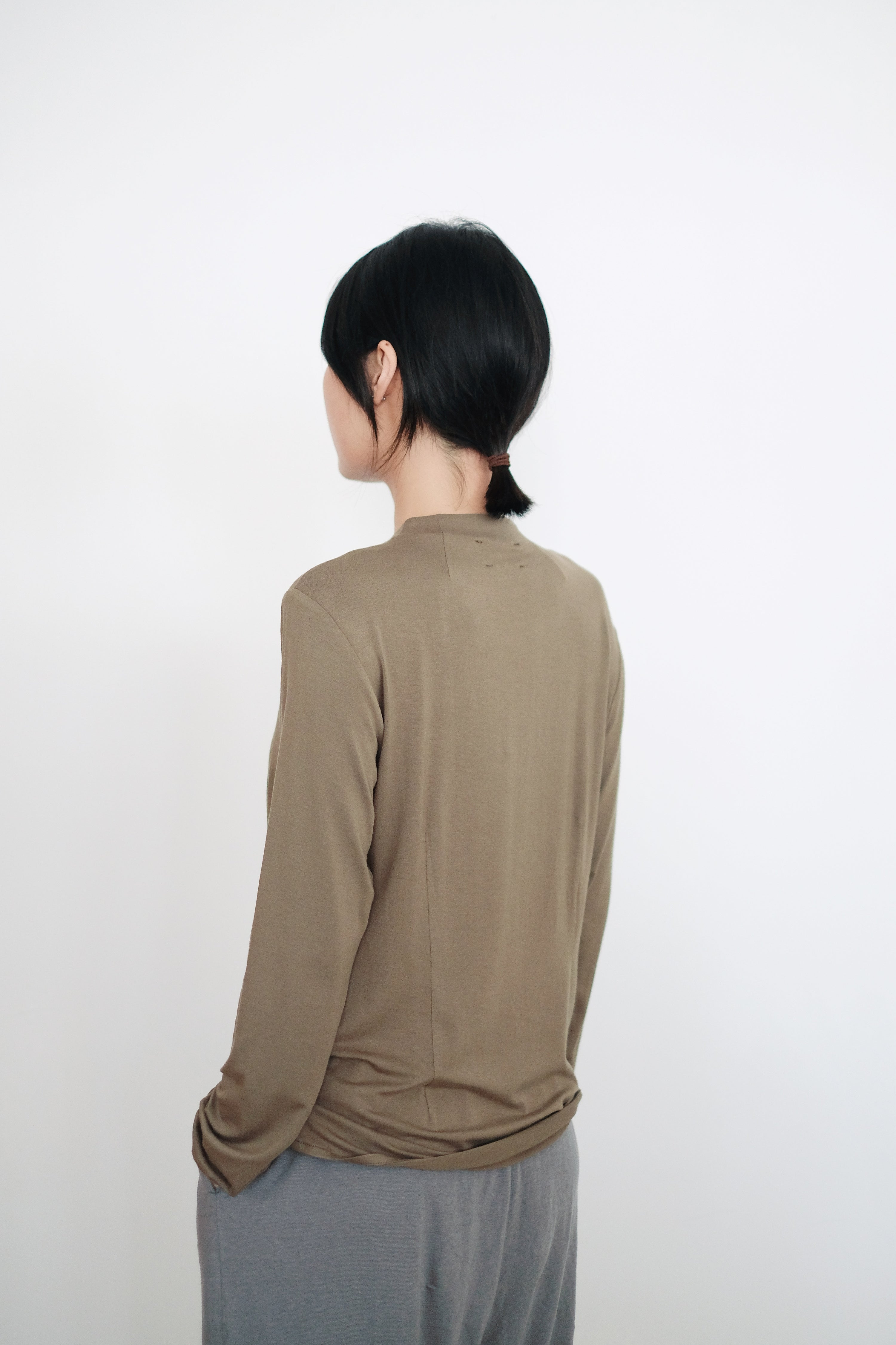 LILTH BLOUSE (OLIVE)