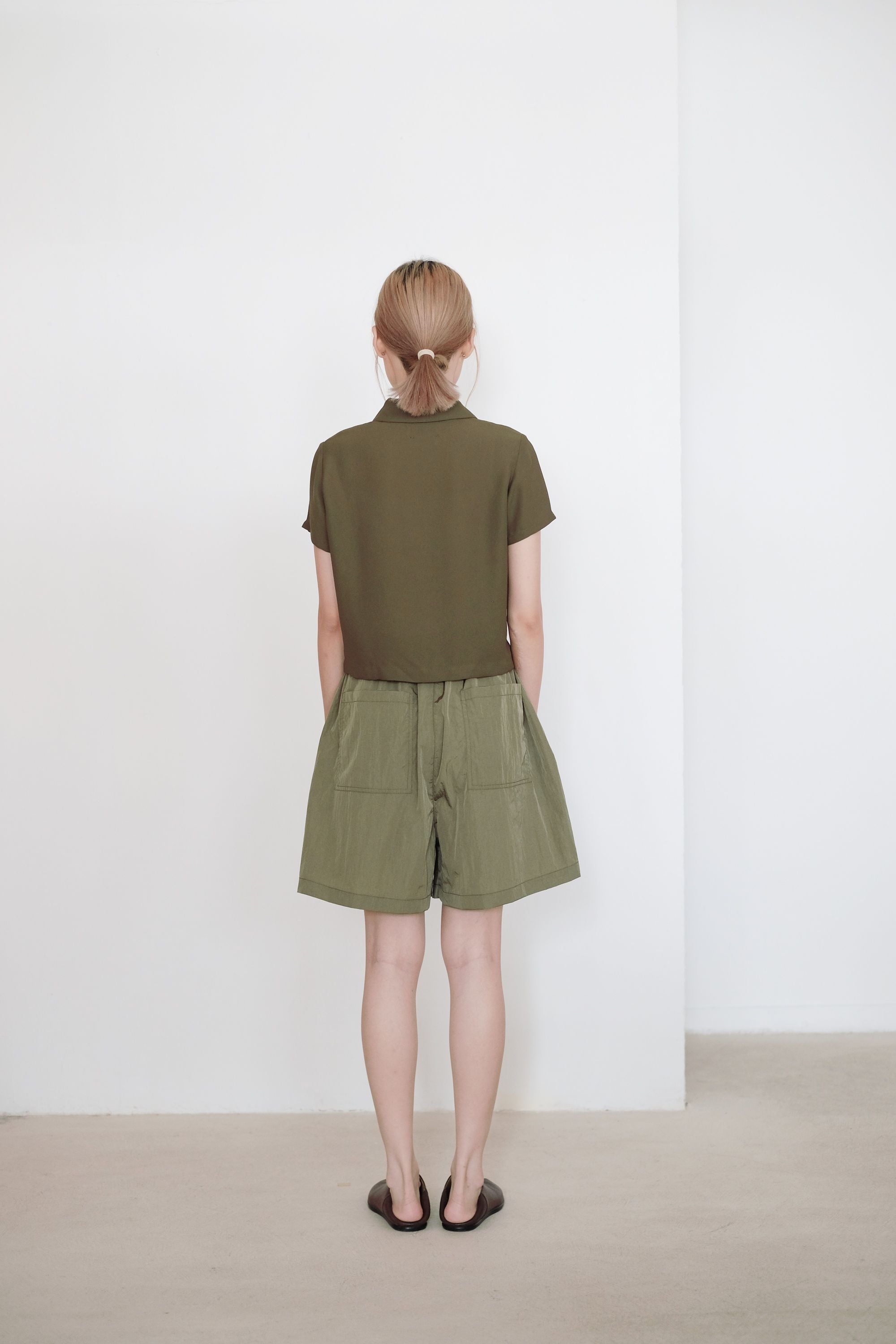 ONYX SHORTS (OLIVE) | 橄欖色傘形短褲