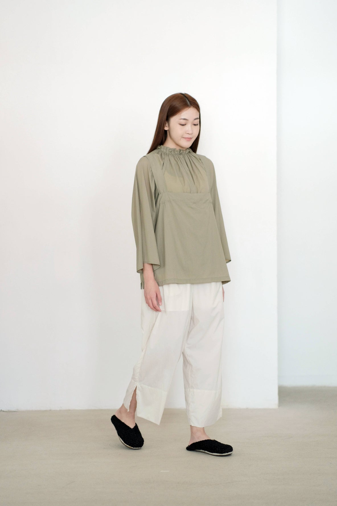 EFFIE BLOUSE (LIGHT OLIVE)