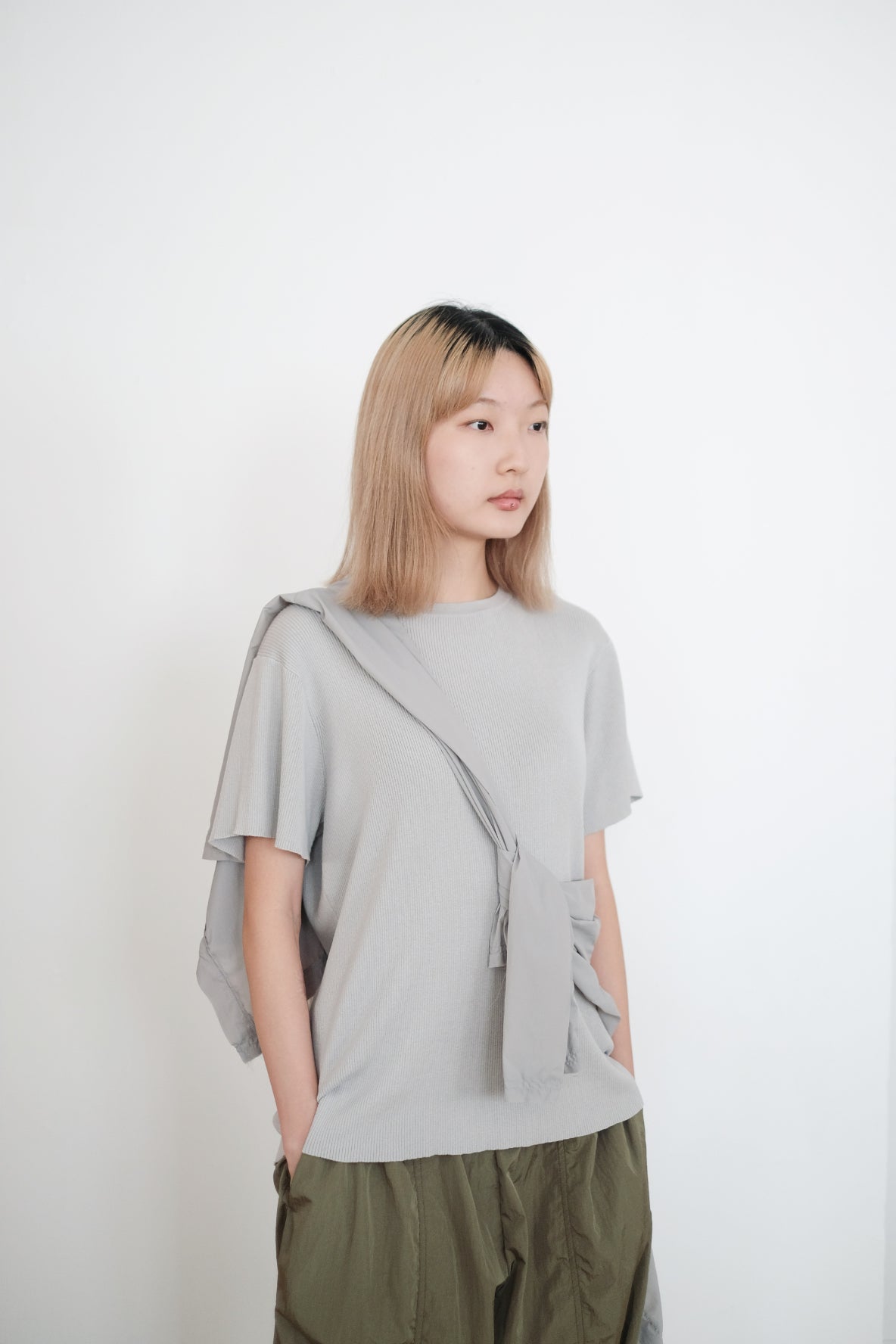 LACADIA KNIT TEE (GREY) | 灰色輕盈針織TEE