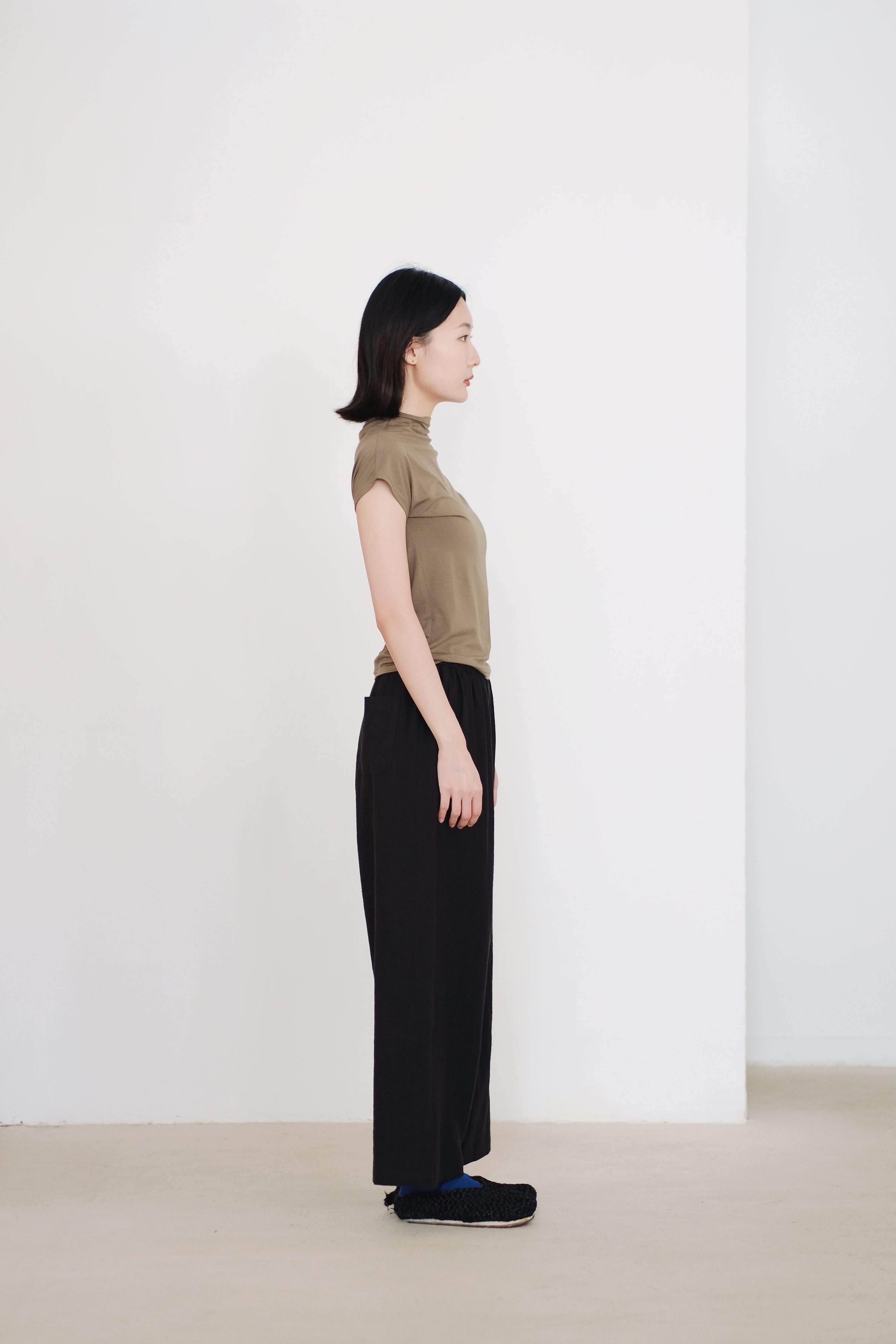 FENGARI TEE (OLIVE)