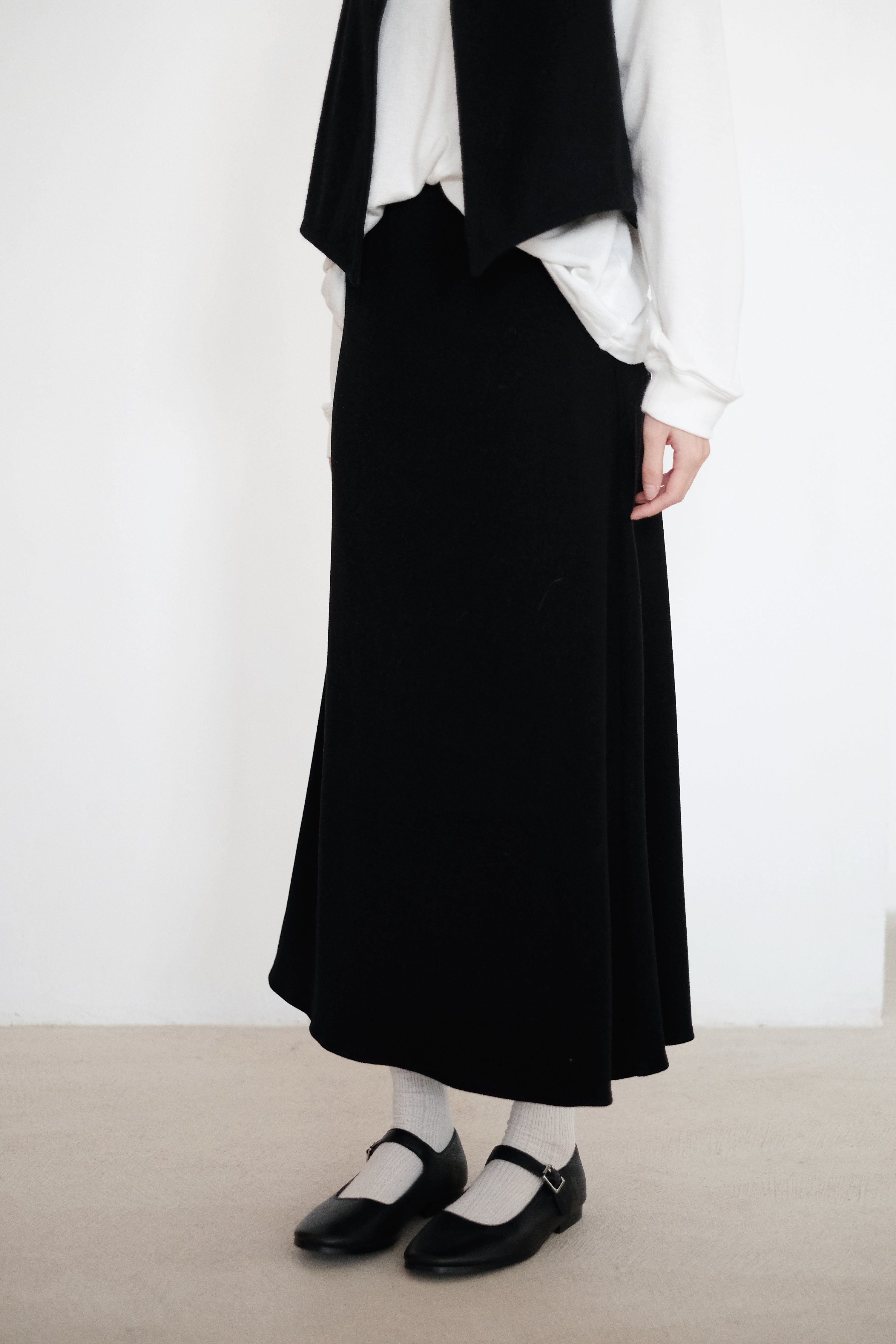 FINLEY SKIRT (BLACK)