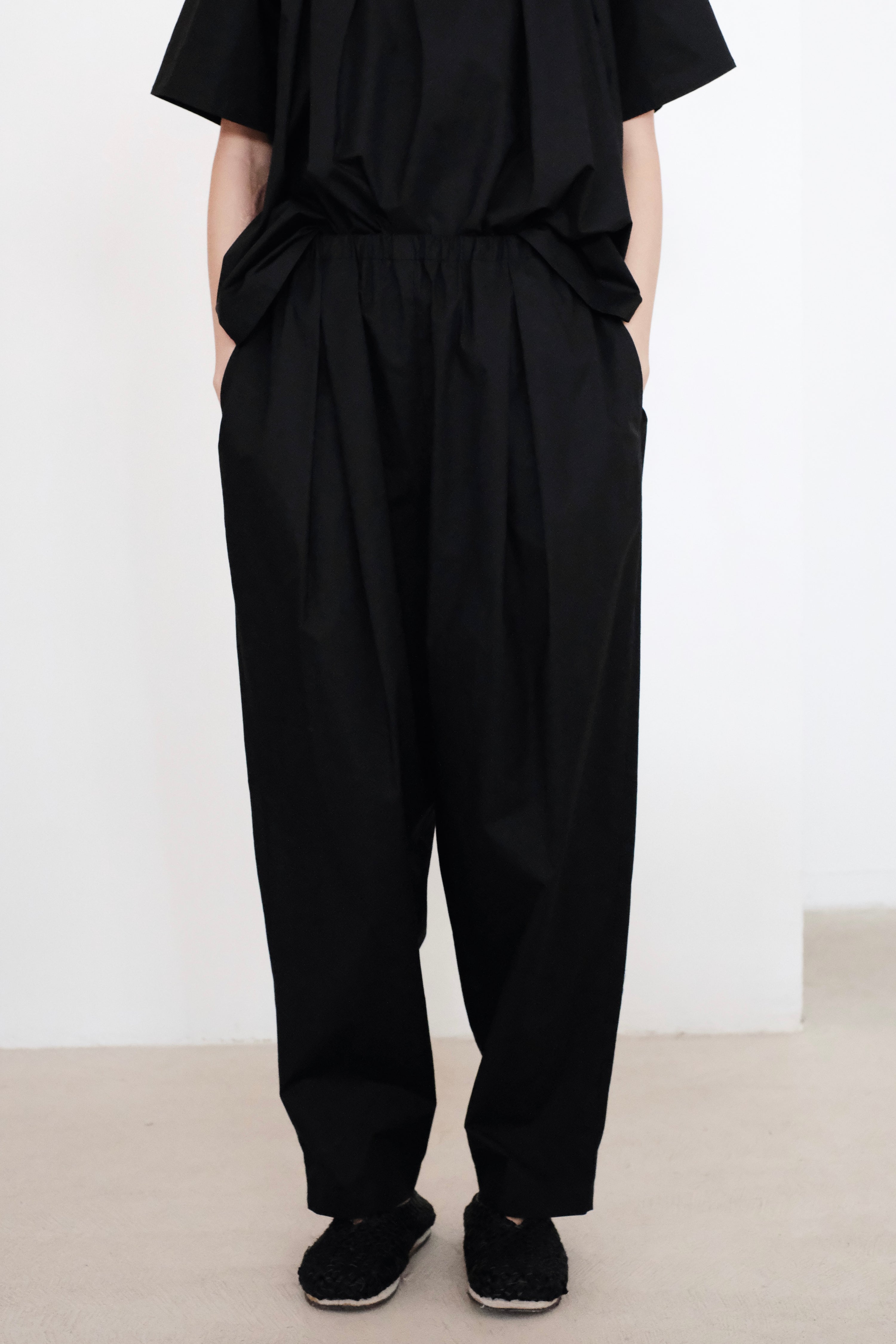 TAILA BALLOON PANT (BLACK) PRE-ORDER