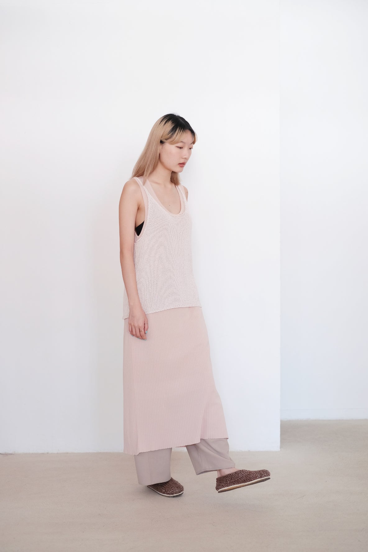 JOCOSA KNIT VEST (CHERRY BLOSSOM)