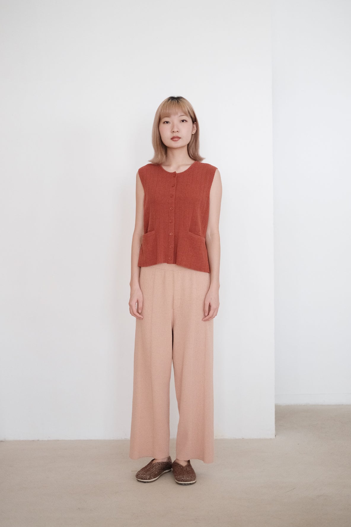 ELENA BOX SWEATER VEST (TERRACOTTA)