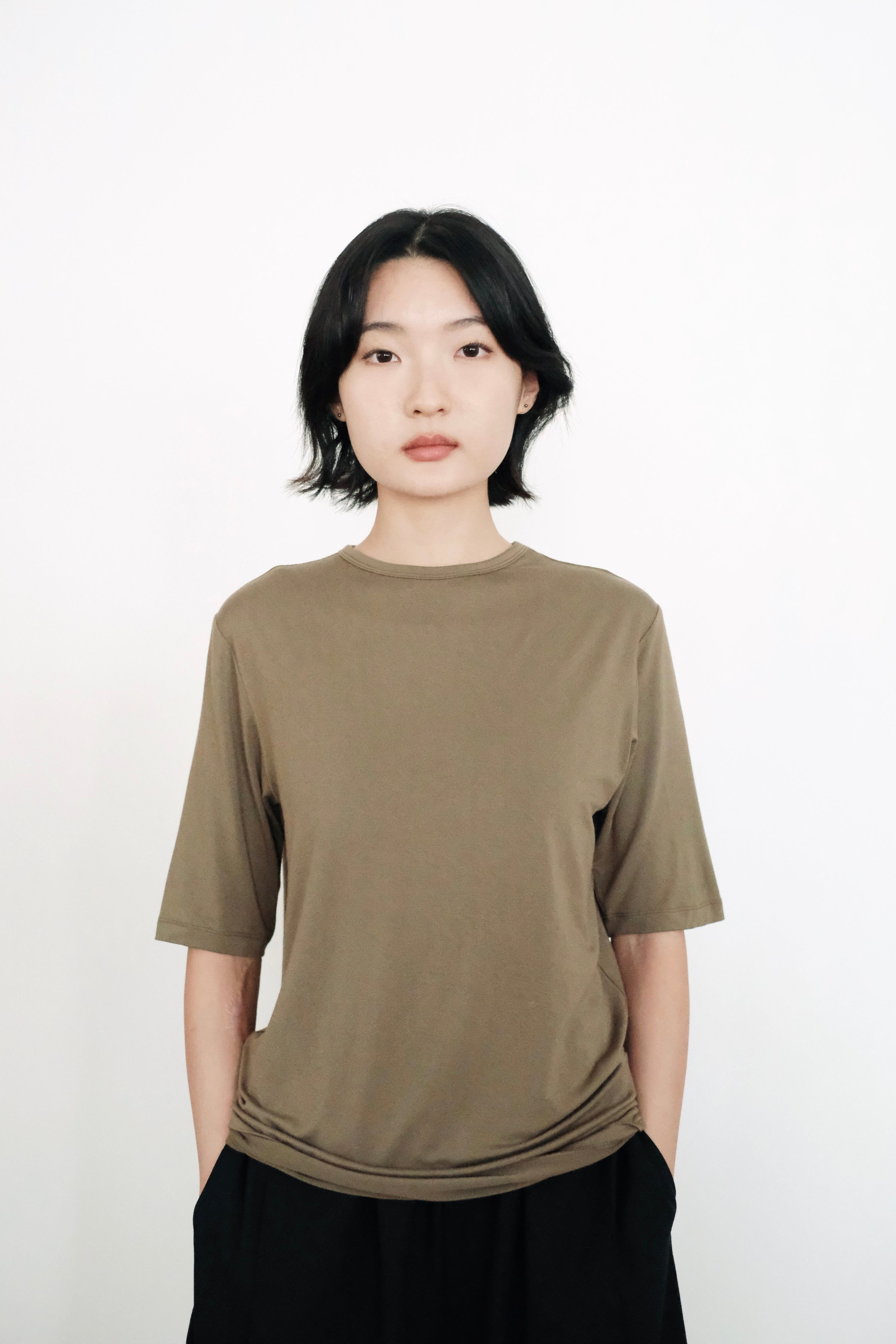 SEVYIN TEE (OLIVE)