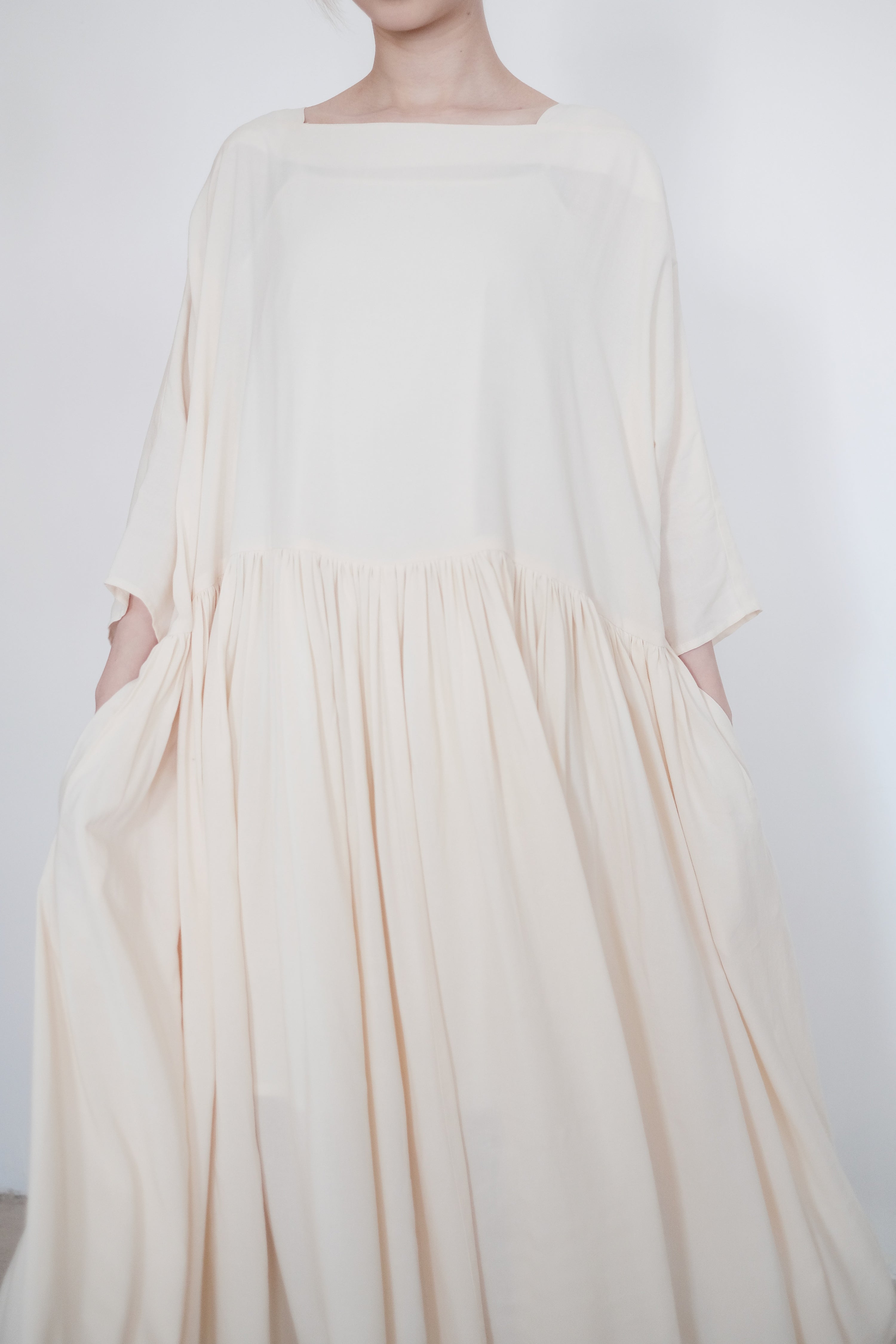 AMARA DRESS IN CREAM