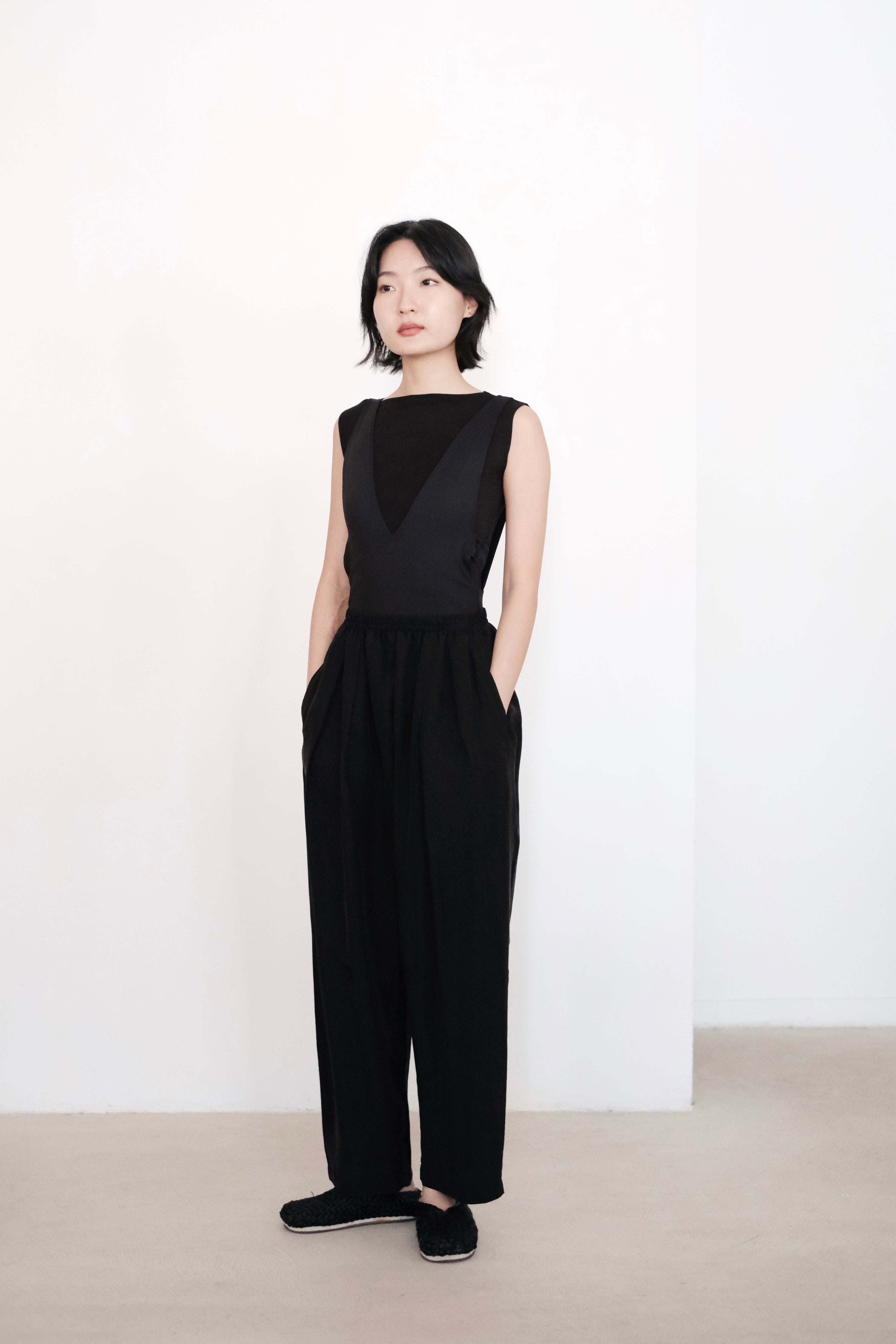 SHIORI PANT (BLACK)