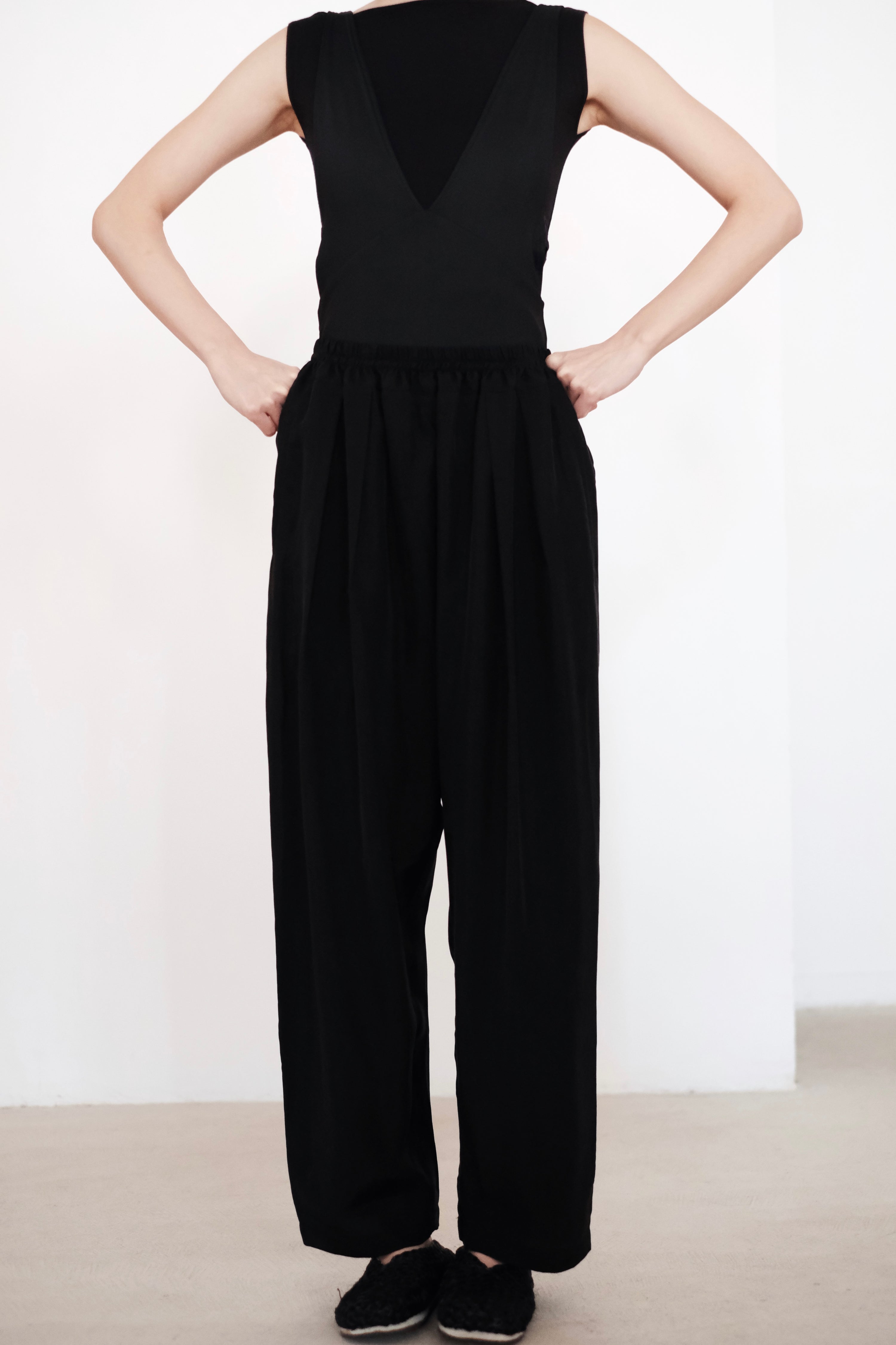 SHIORI PANT (BLACK)