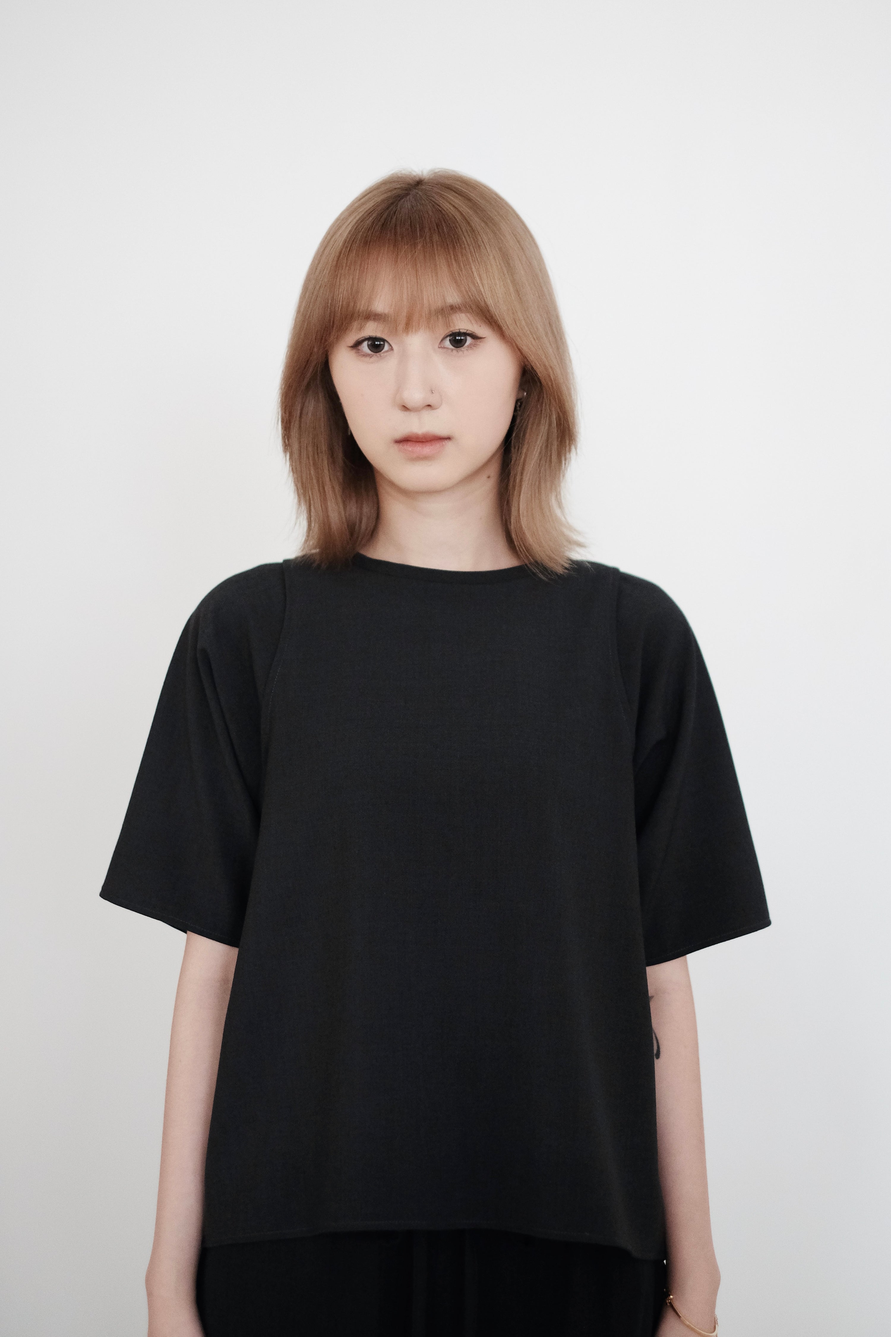 BAYLOR BLOUSE (CHARCOAL) | 黑色假兩件上衣