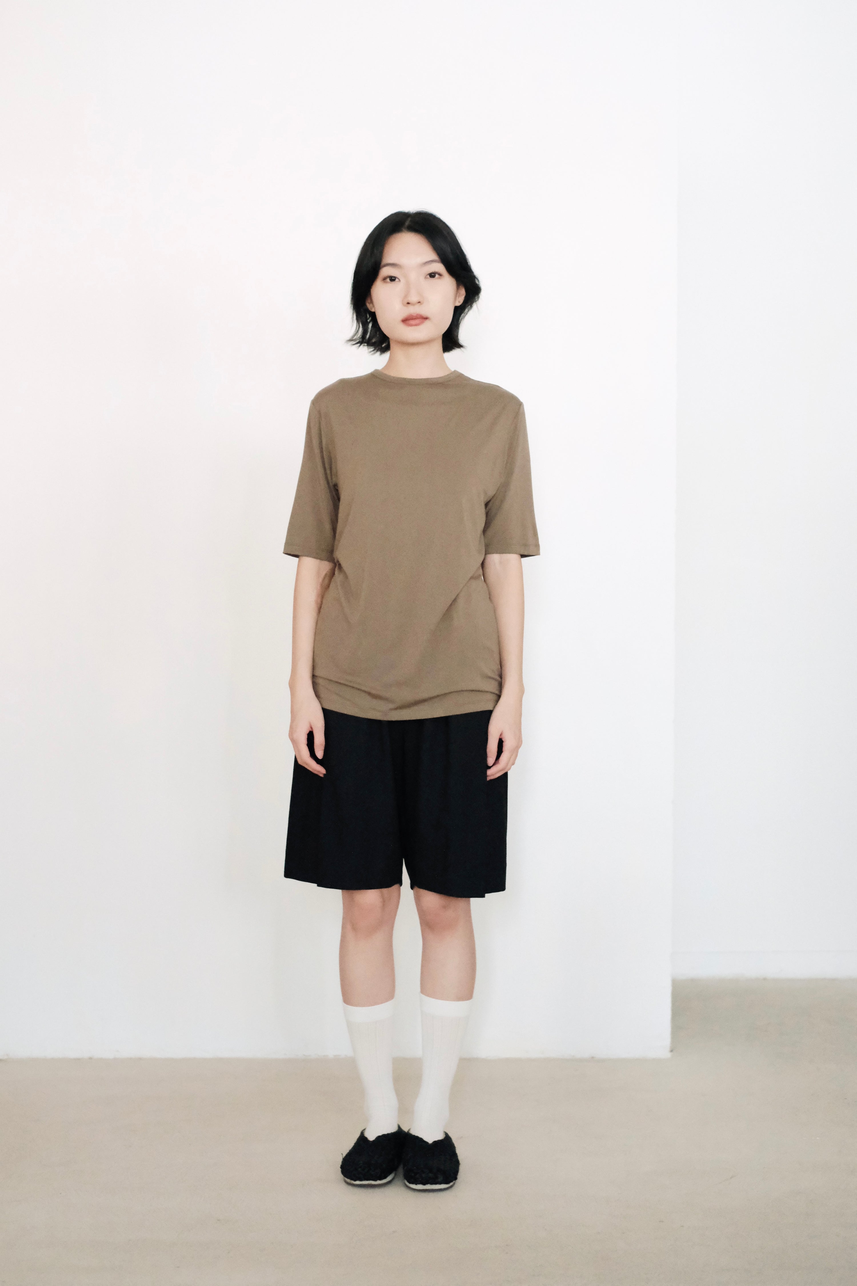 SEVYIN TEE (OLIVE)