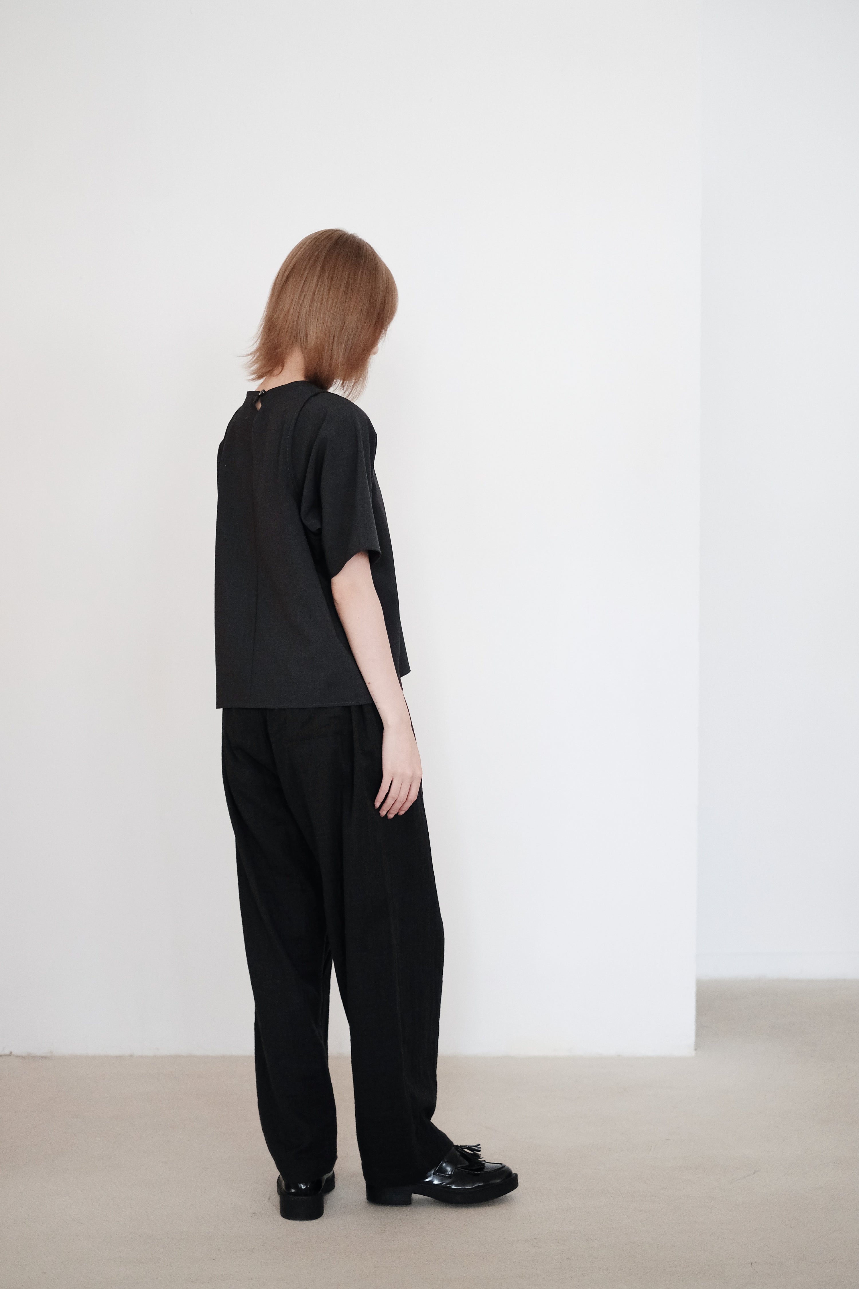 BAYLOR BLOUSE (CHARCOAL) | 黑色假兩件上衣