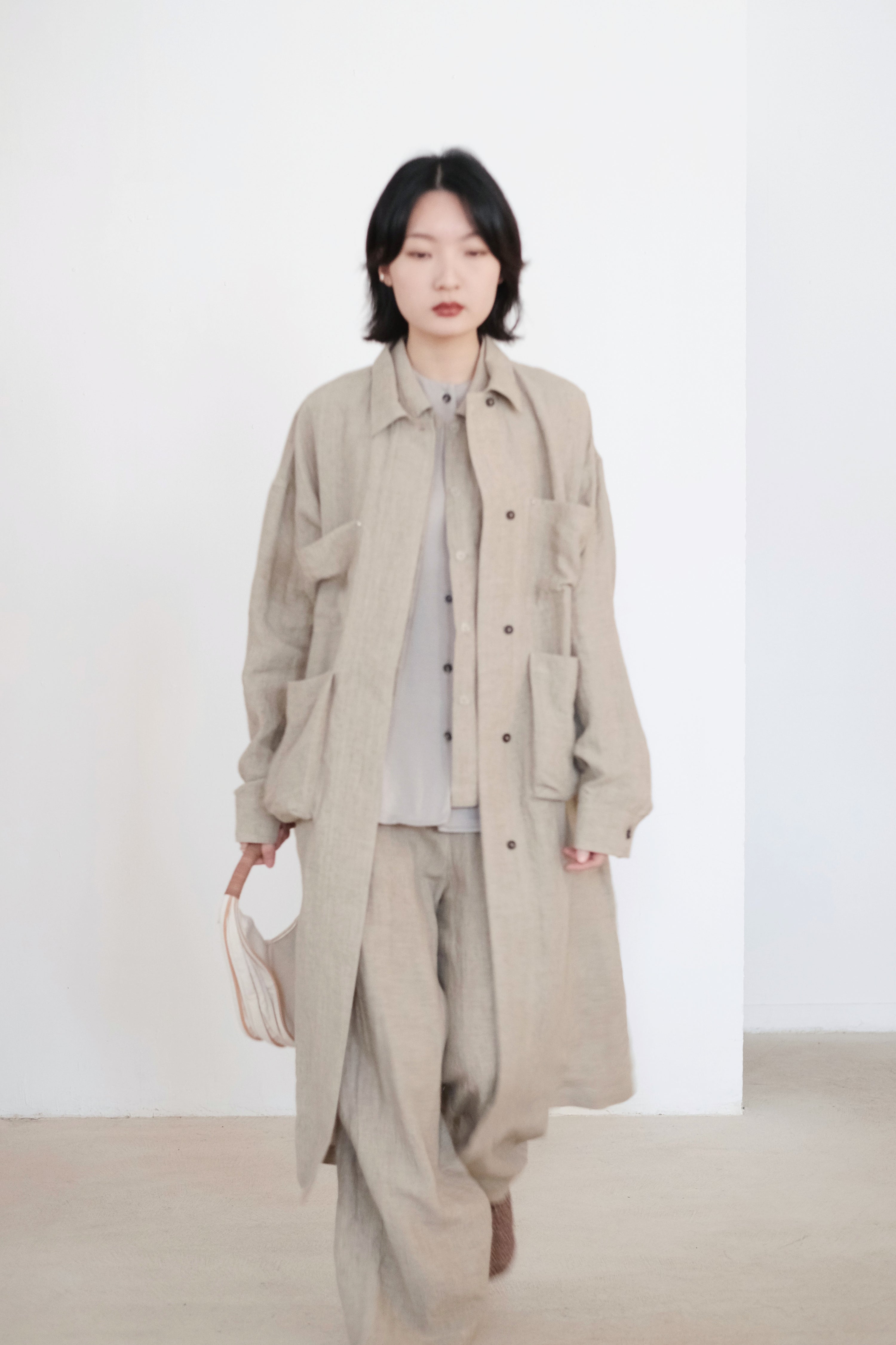 RYLEIGH SHIRT DRESS (BEIGE) | 淺杏色長裇衫外套