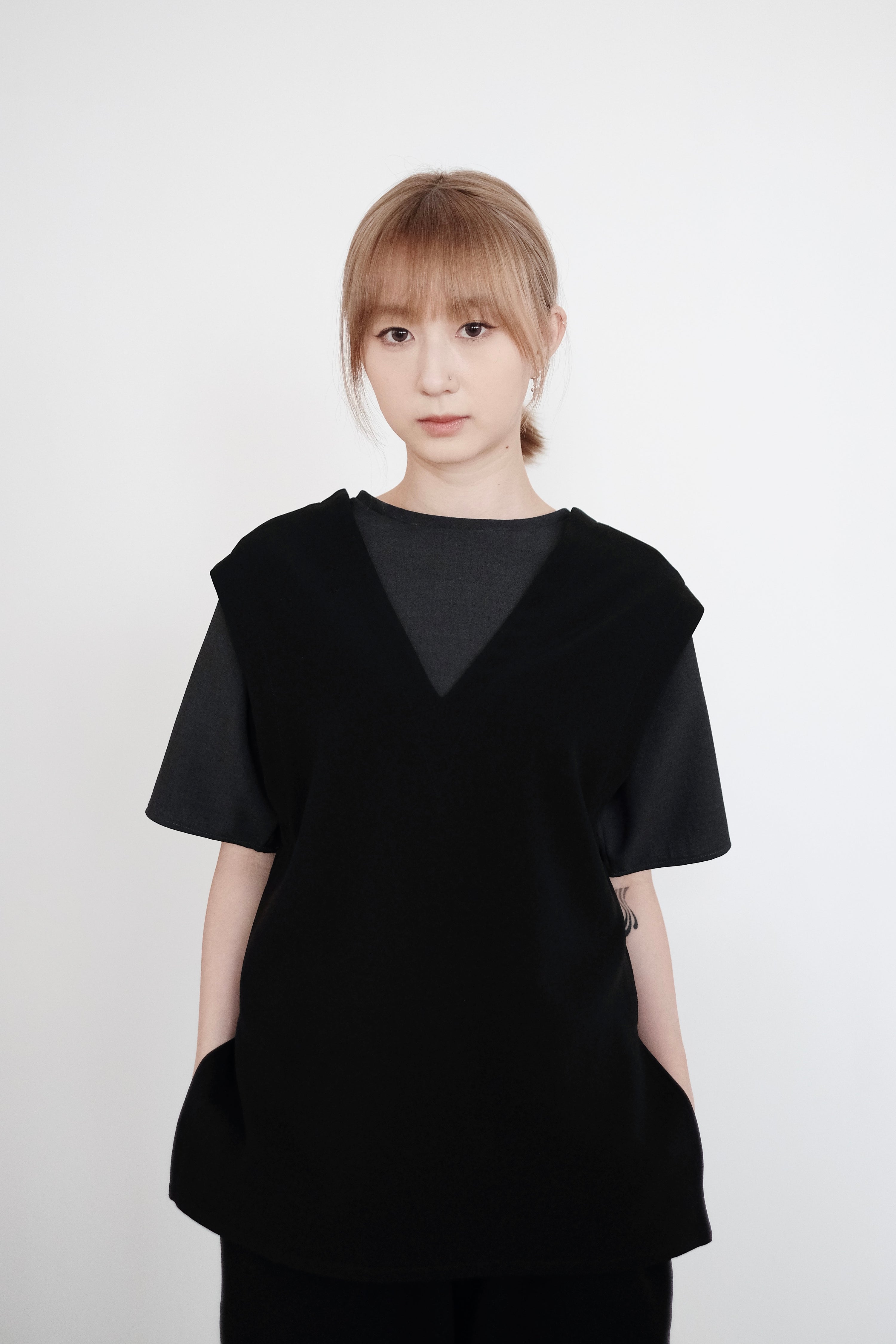 CHO VEST (BLACK)