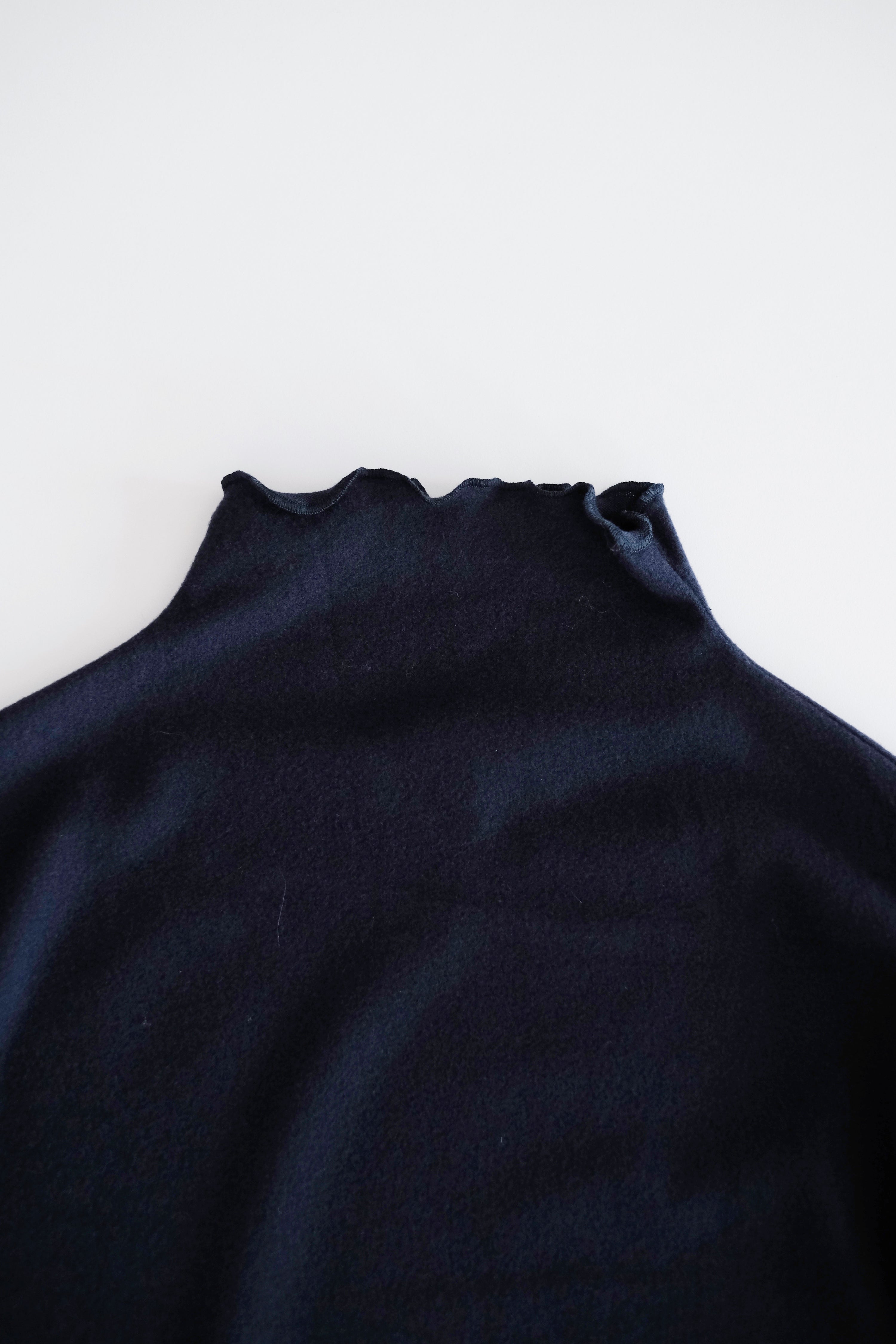 ERMIN STAND-UP COLLAR INNER TOP (NAVY)