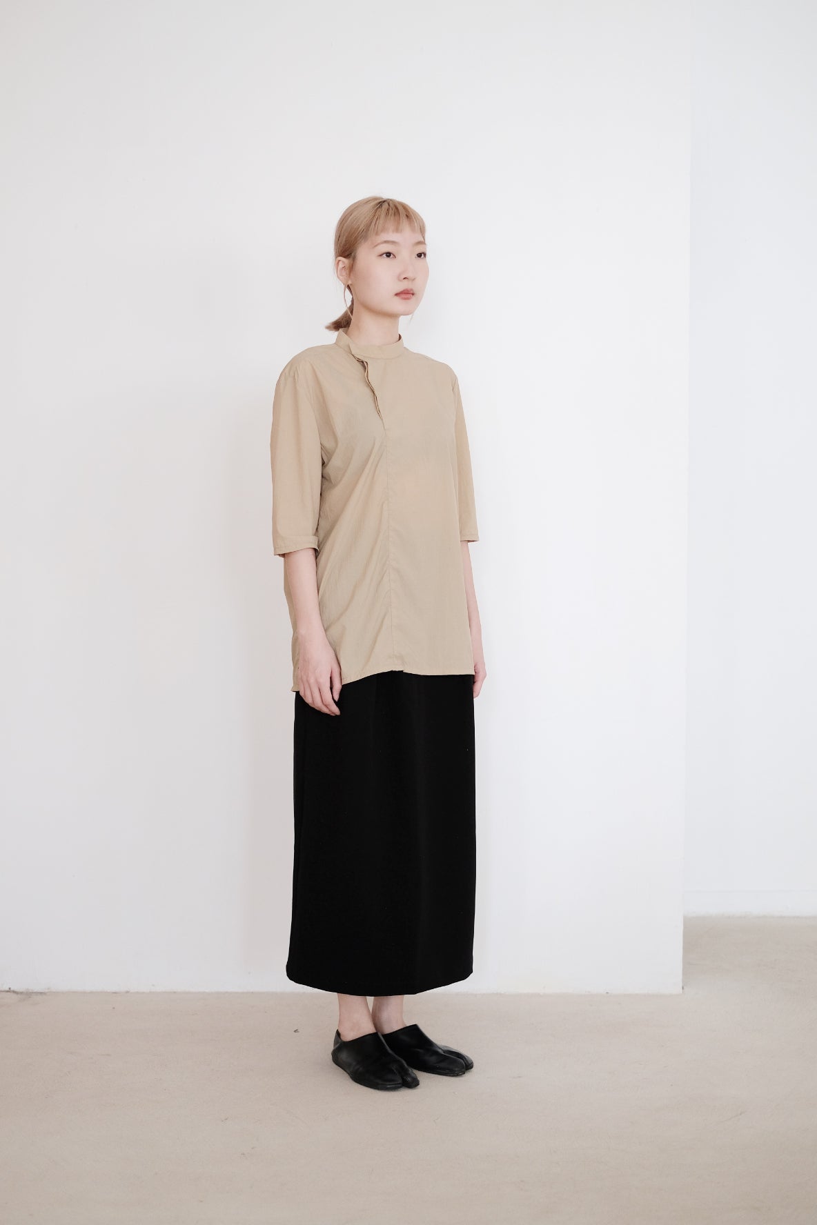 MADELYN BLOUSE (CAMEL) | 駝色斜襟半袖襯衫