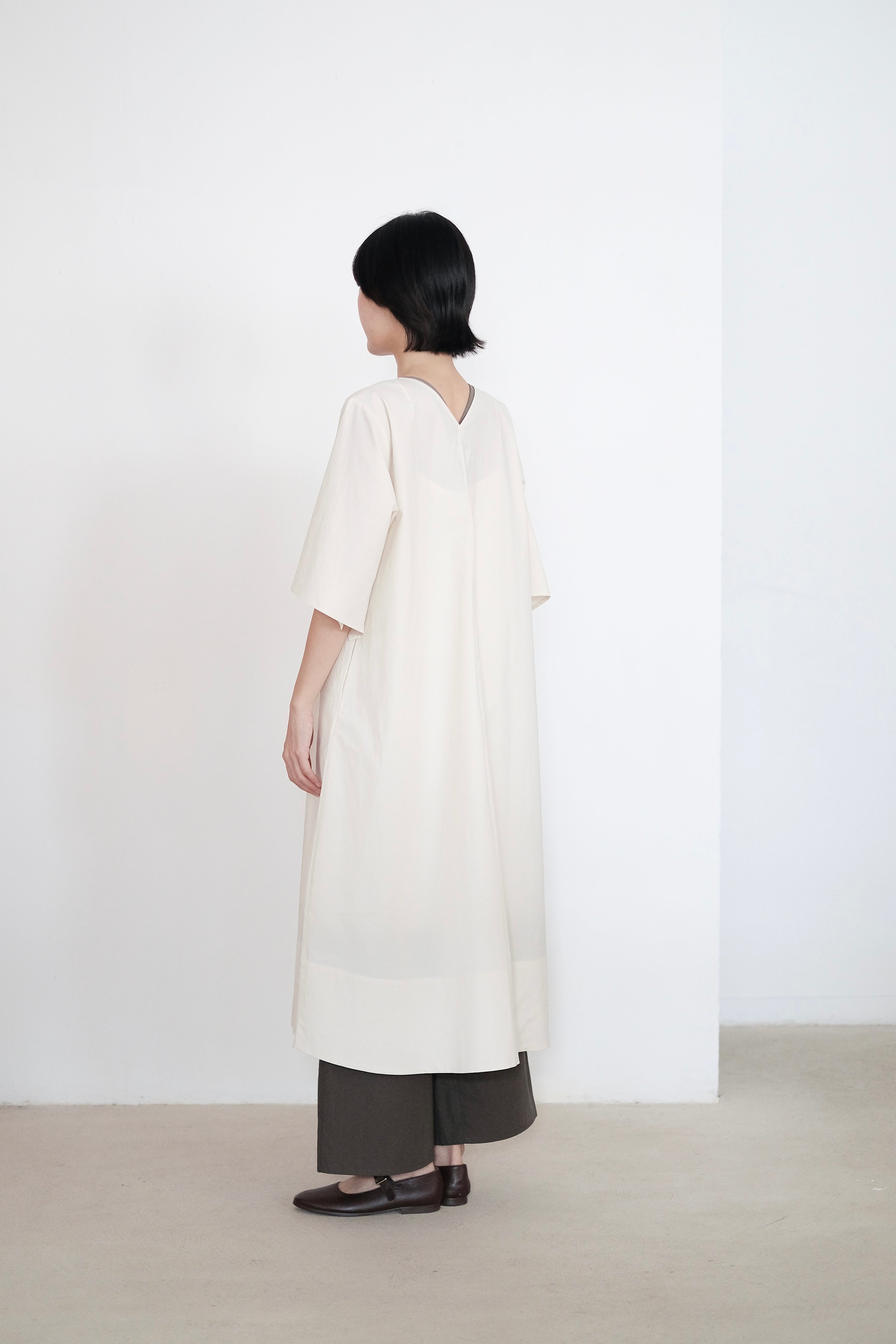 GEMMA DRESS (CREAMY)