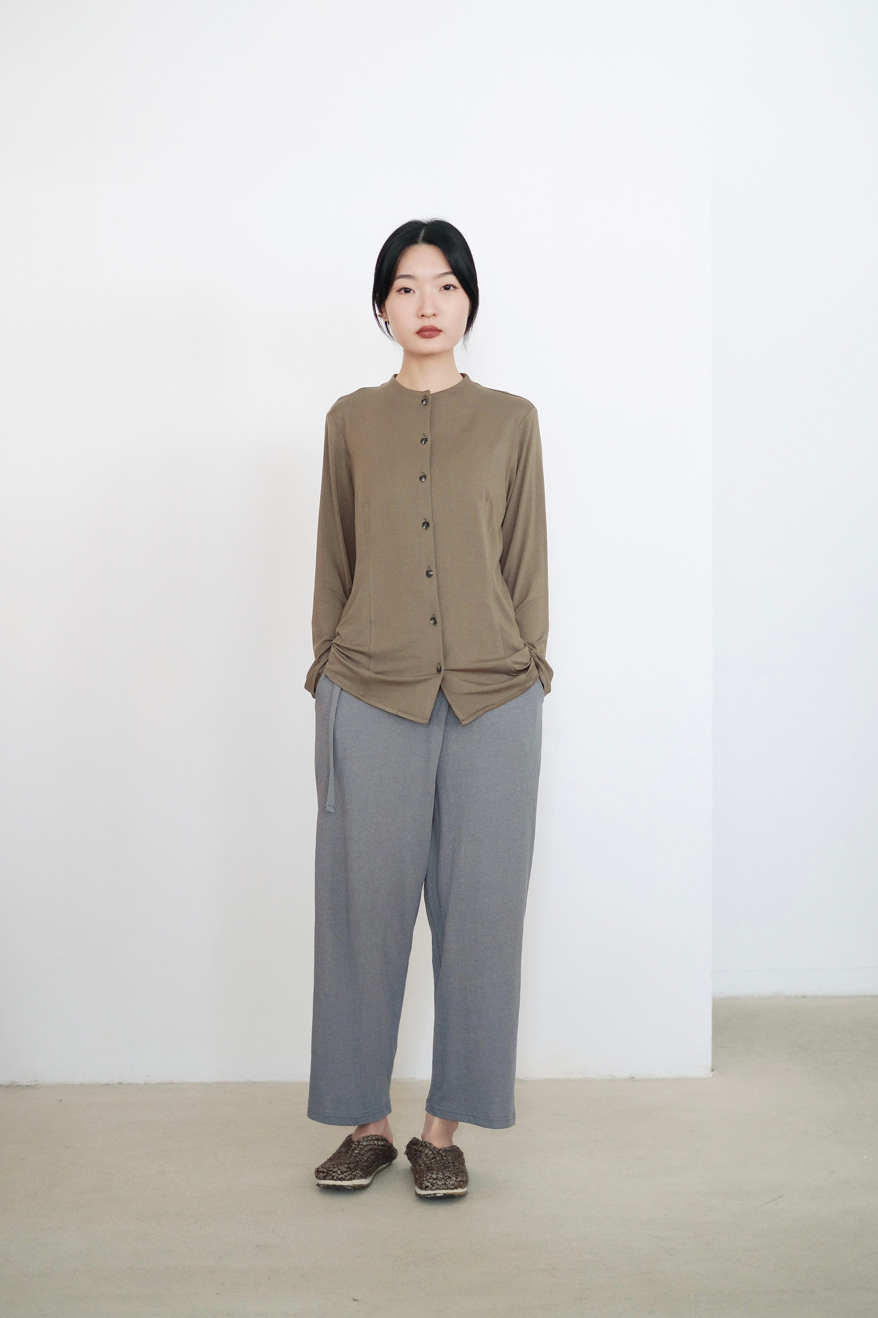 LILTH BLOUSE (OLIVE)