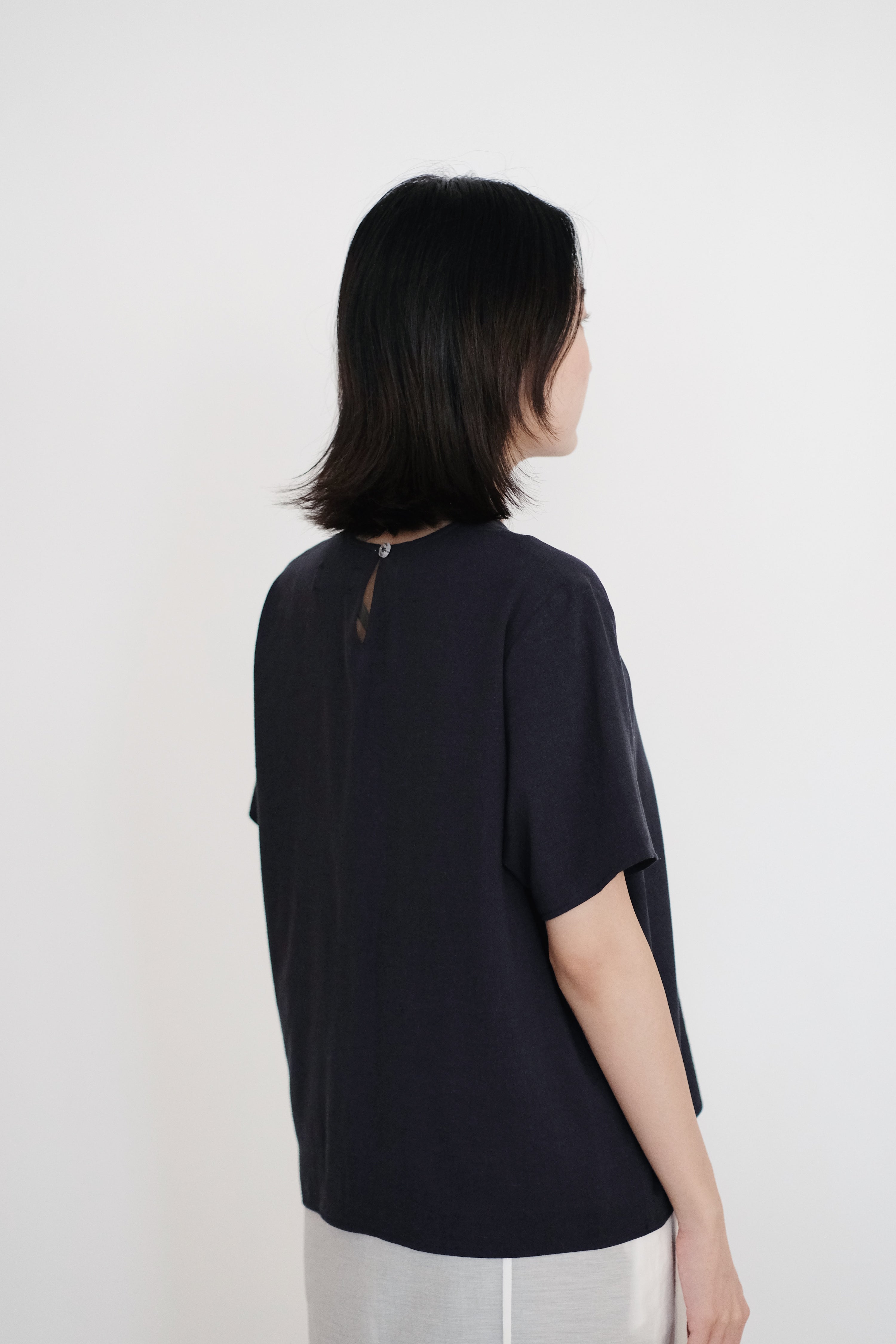 AMELIA BLOUSE (NAVY)