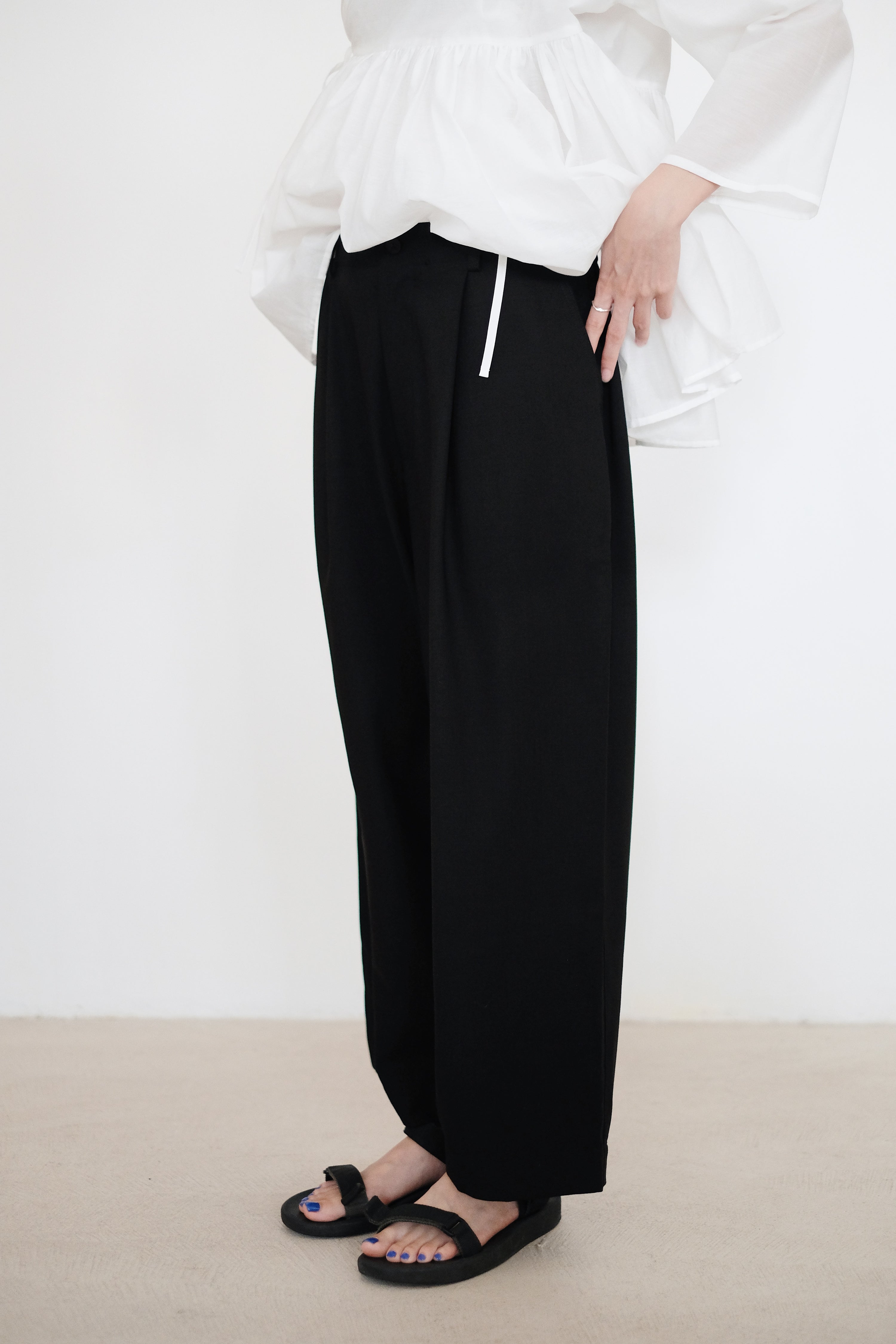 NEIL PANT (BLACK)