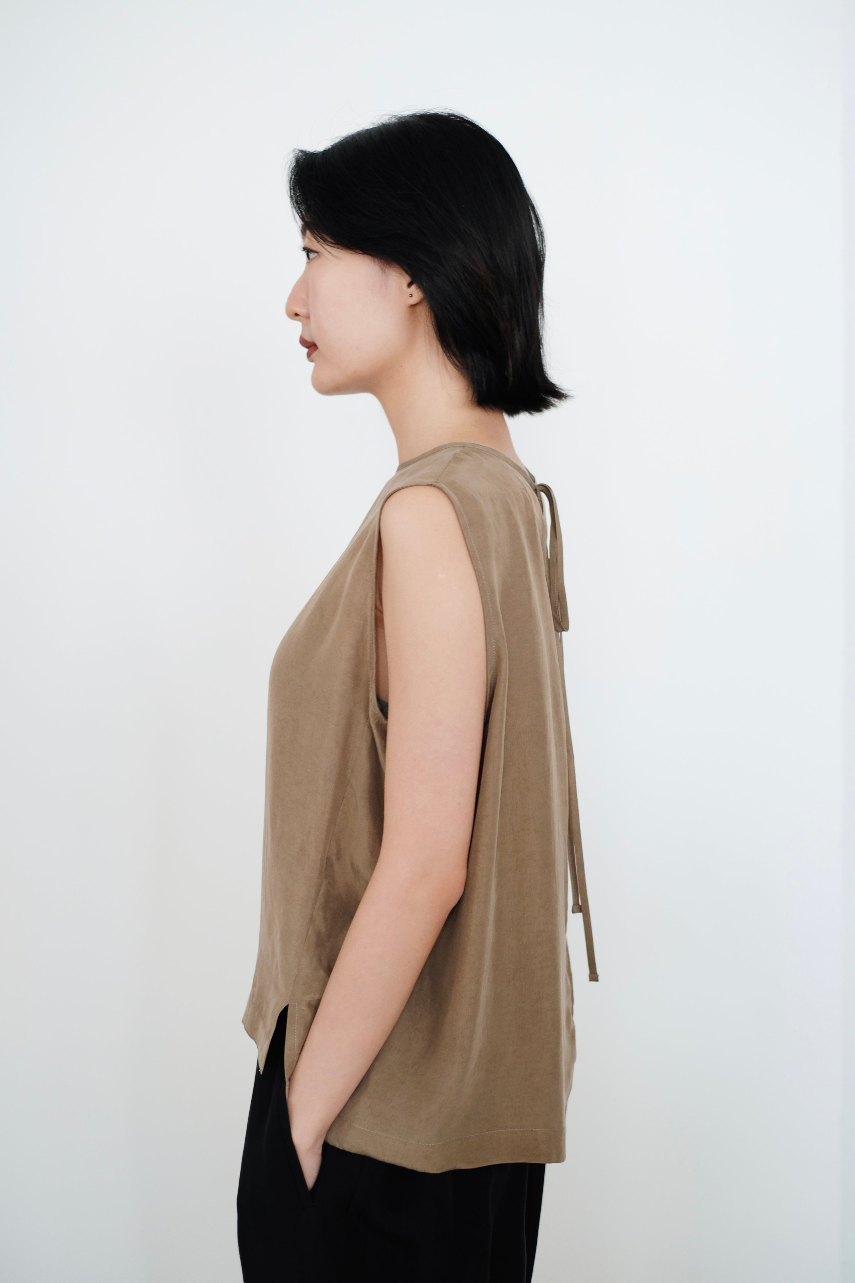 MANZO VEST (KHAKI)