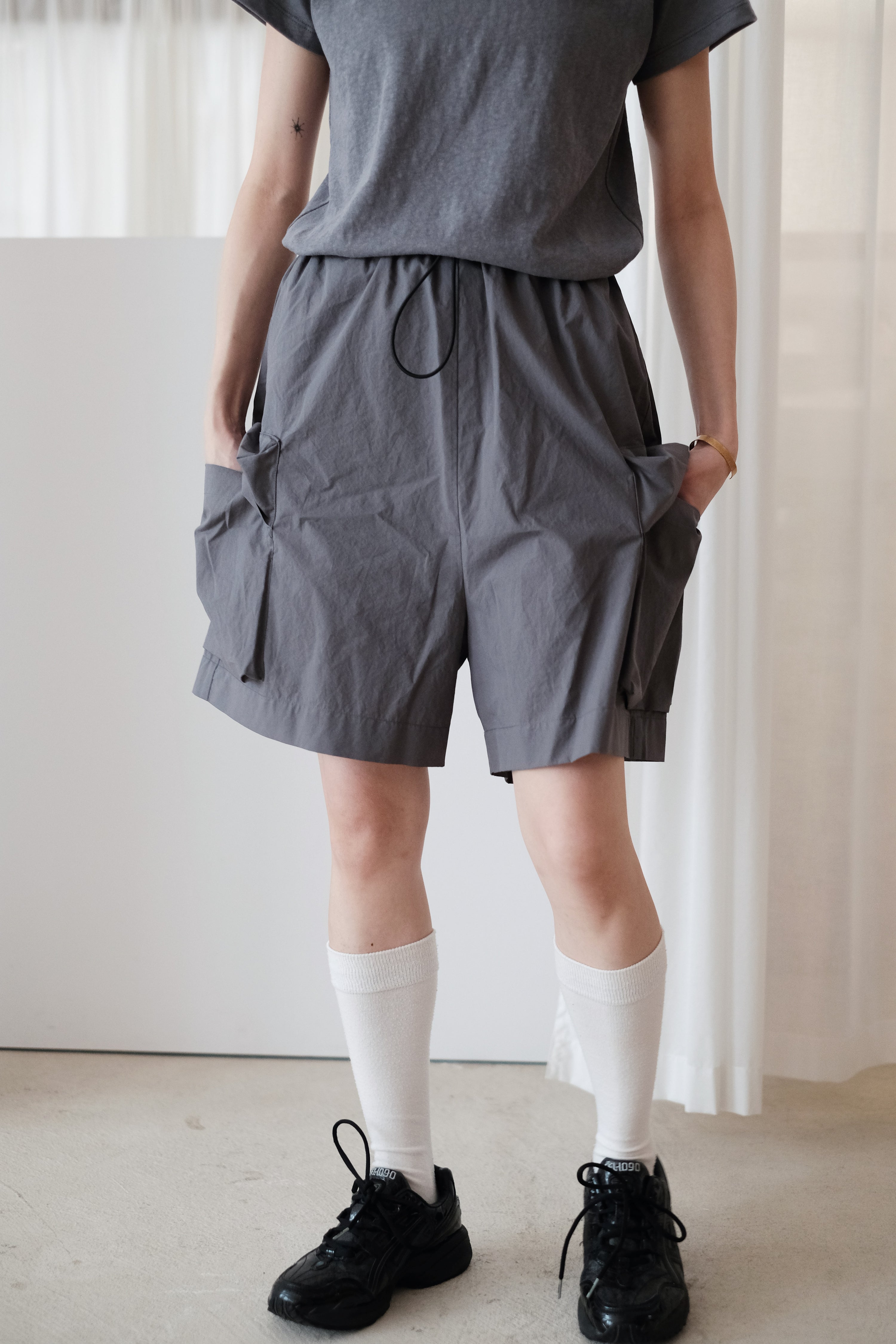 ISABELLA POCKET SHORTS (GREY)