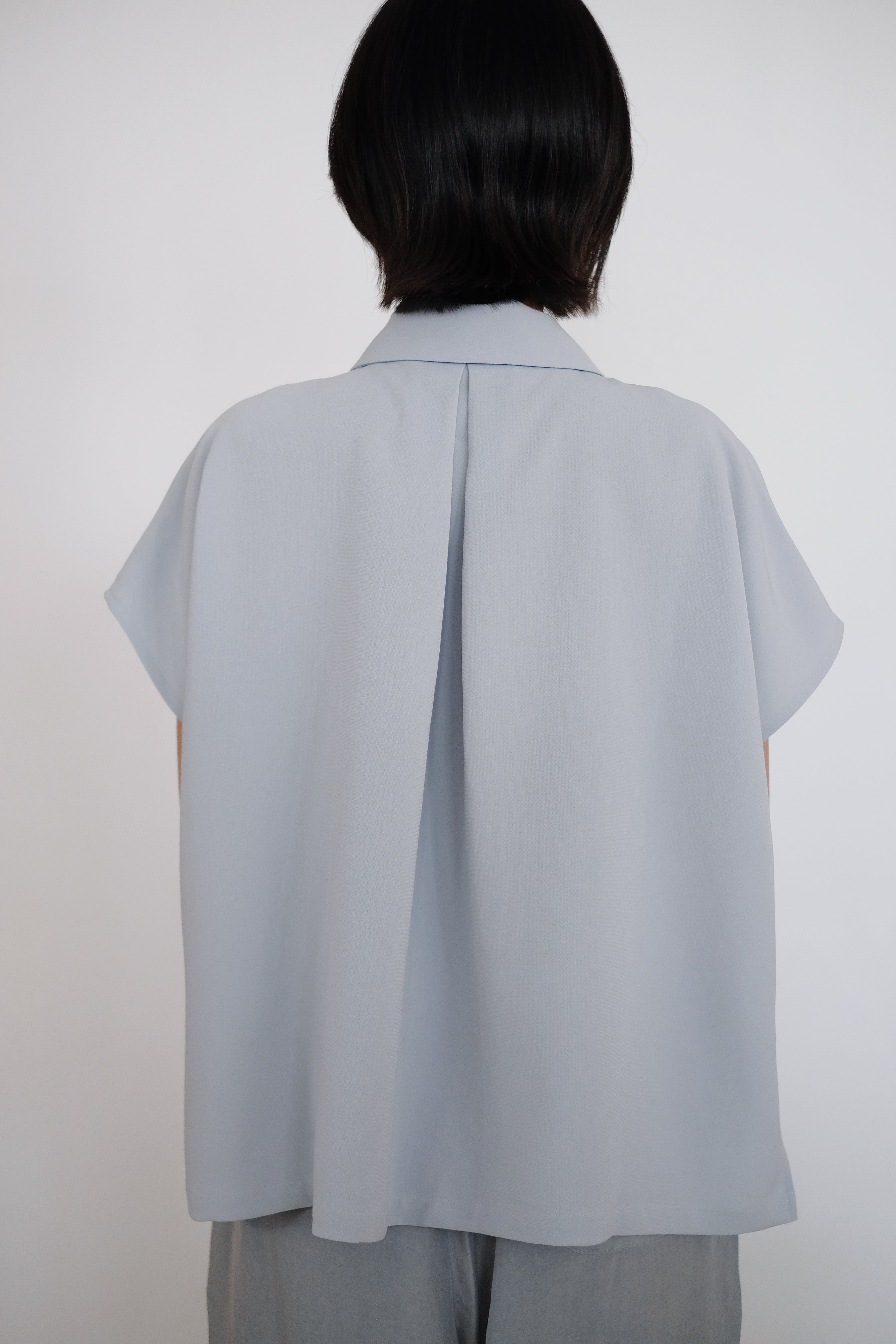 NYLA BOX BLOUSE (BABY BLUE)