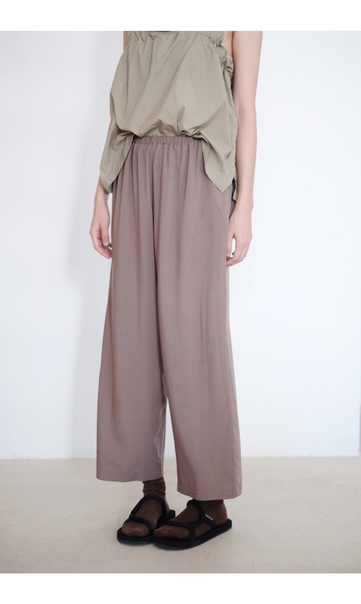 GRANDMA PANTS (KHAKI)