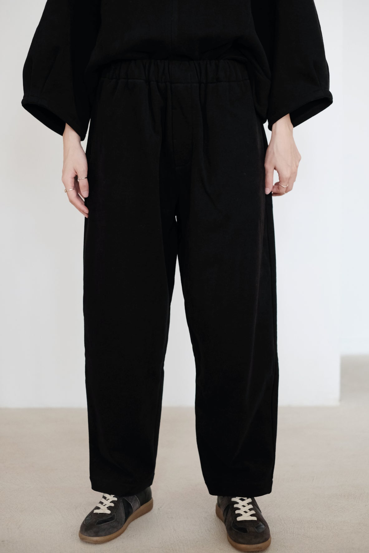 NOVA PANTS (BLACK)