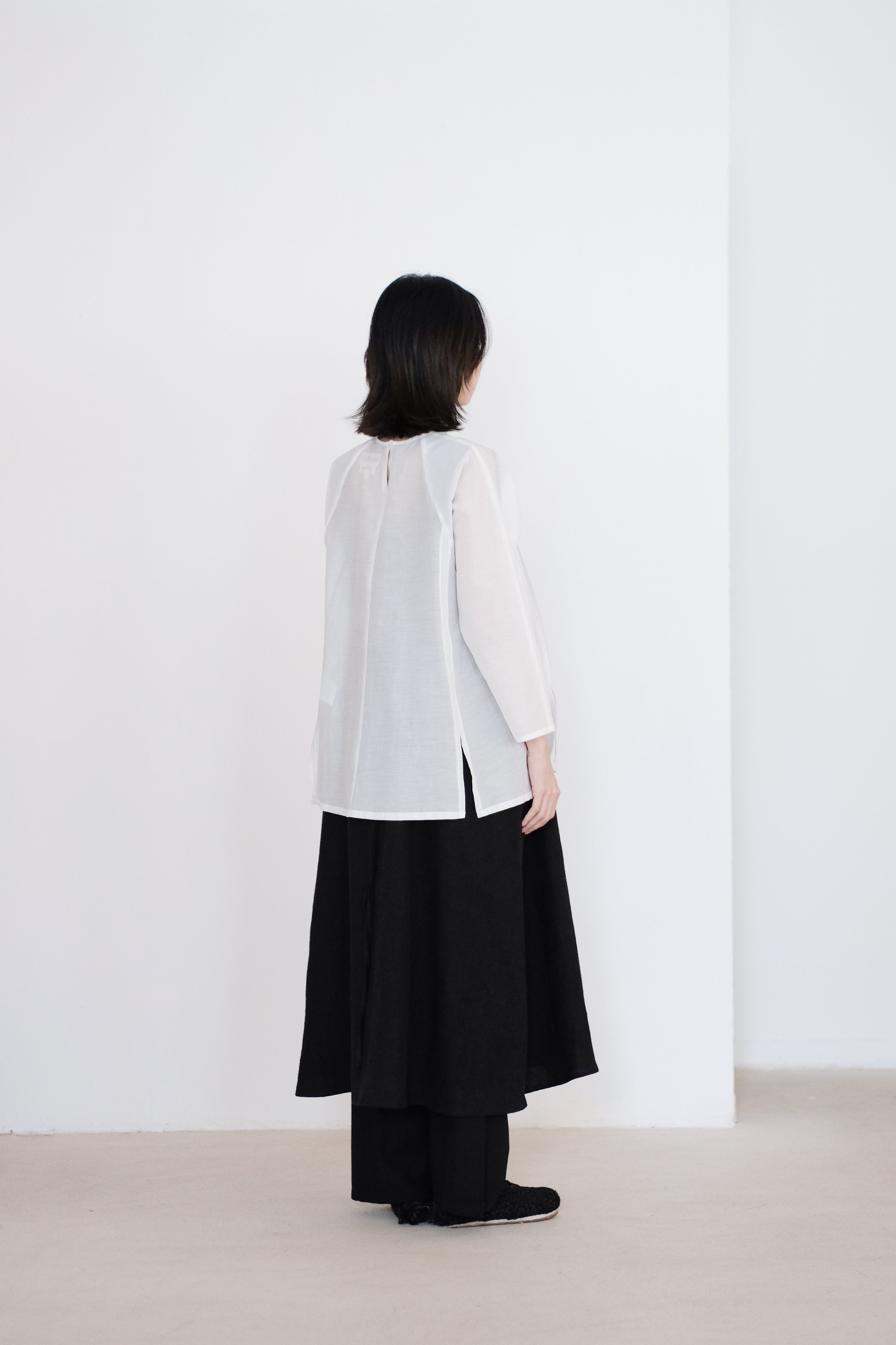 KOU BLOUSE (WHITE)