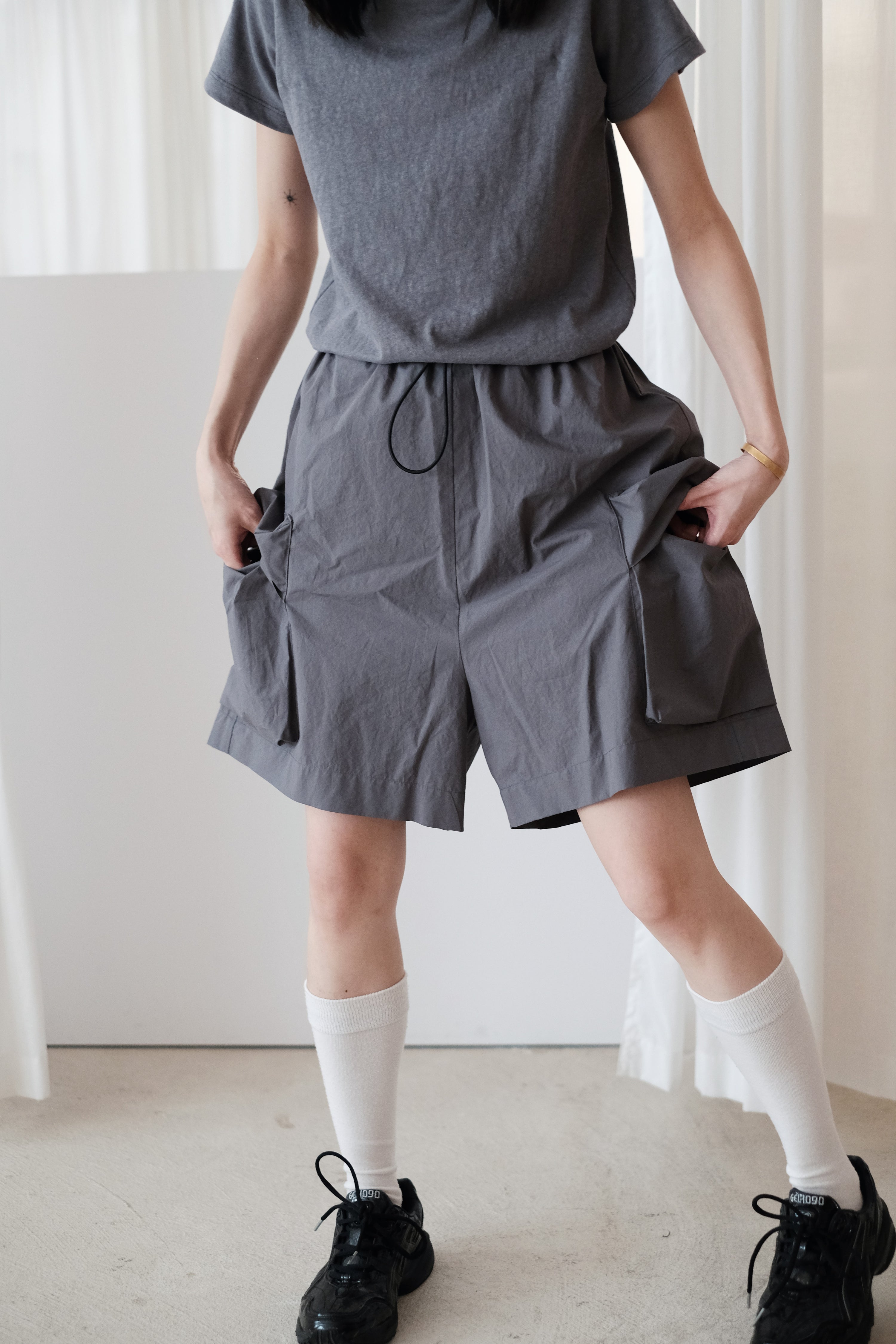 ISABELLA POCKET SHORTS (GREY)