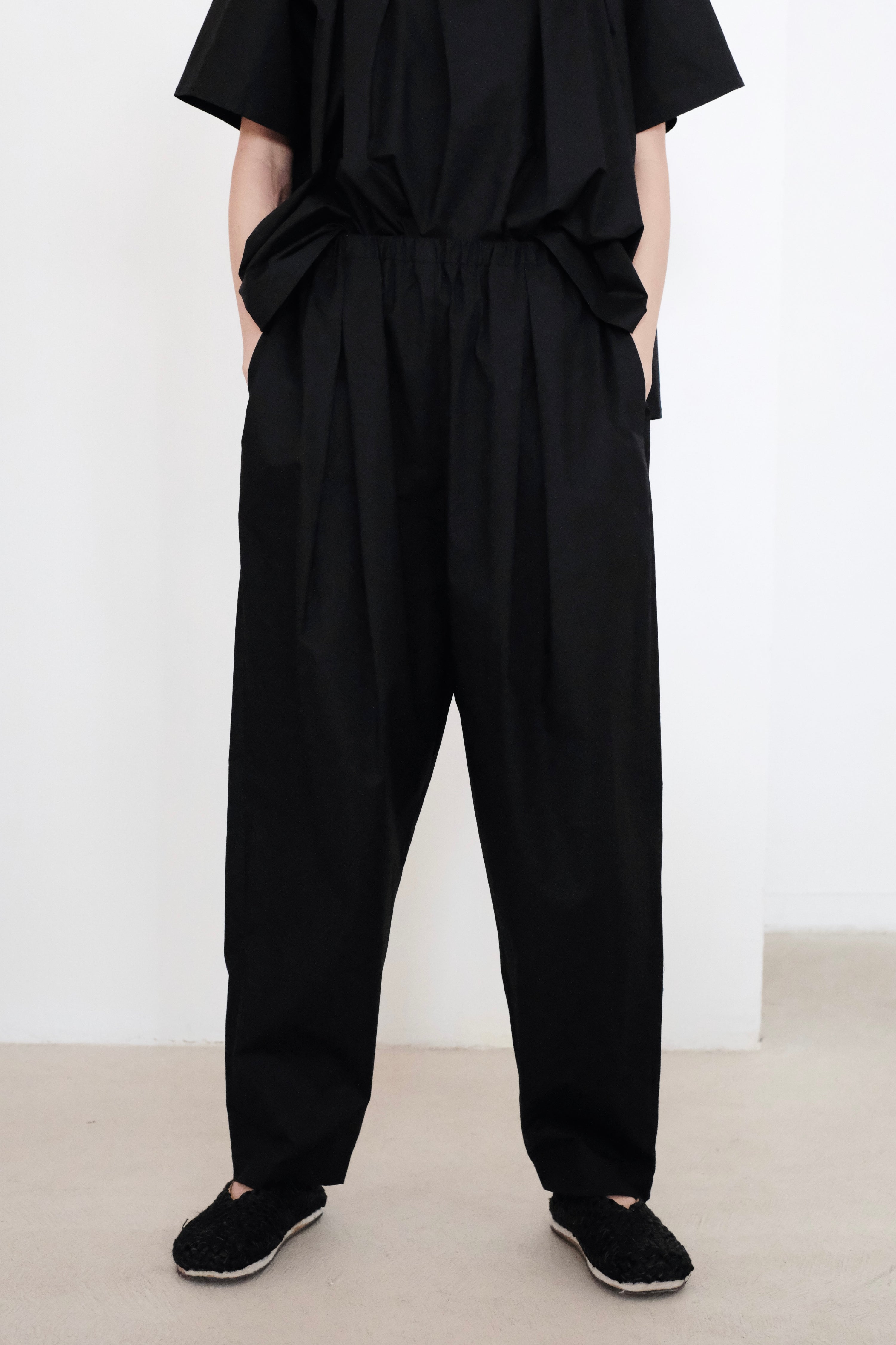 TAILA BALLOON PANT (BLACK) PRE-ORDER