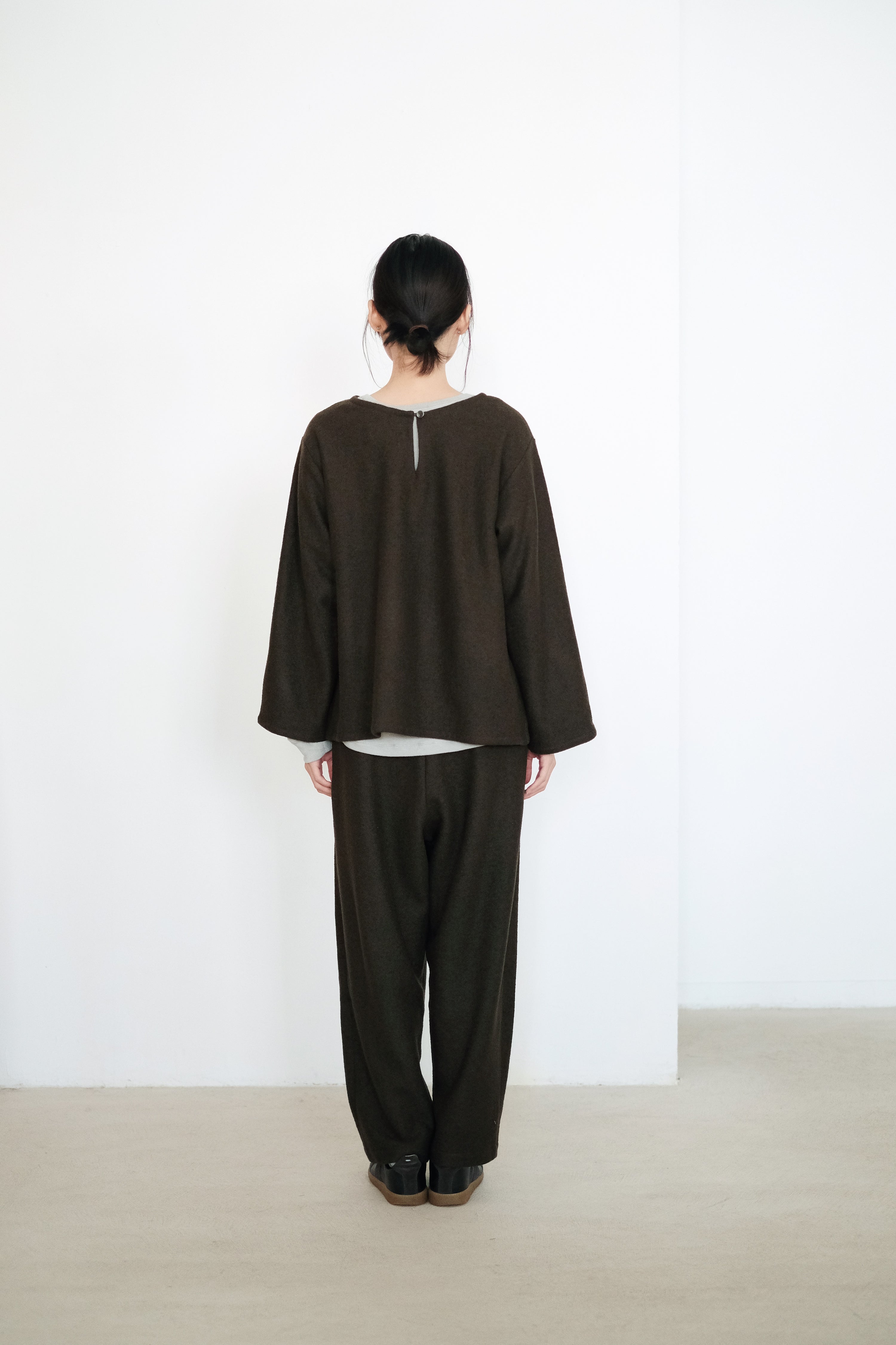 SHIORI PANT (OLIVE)