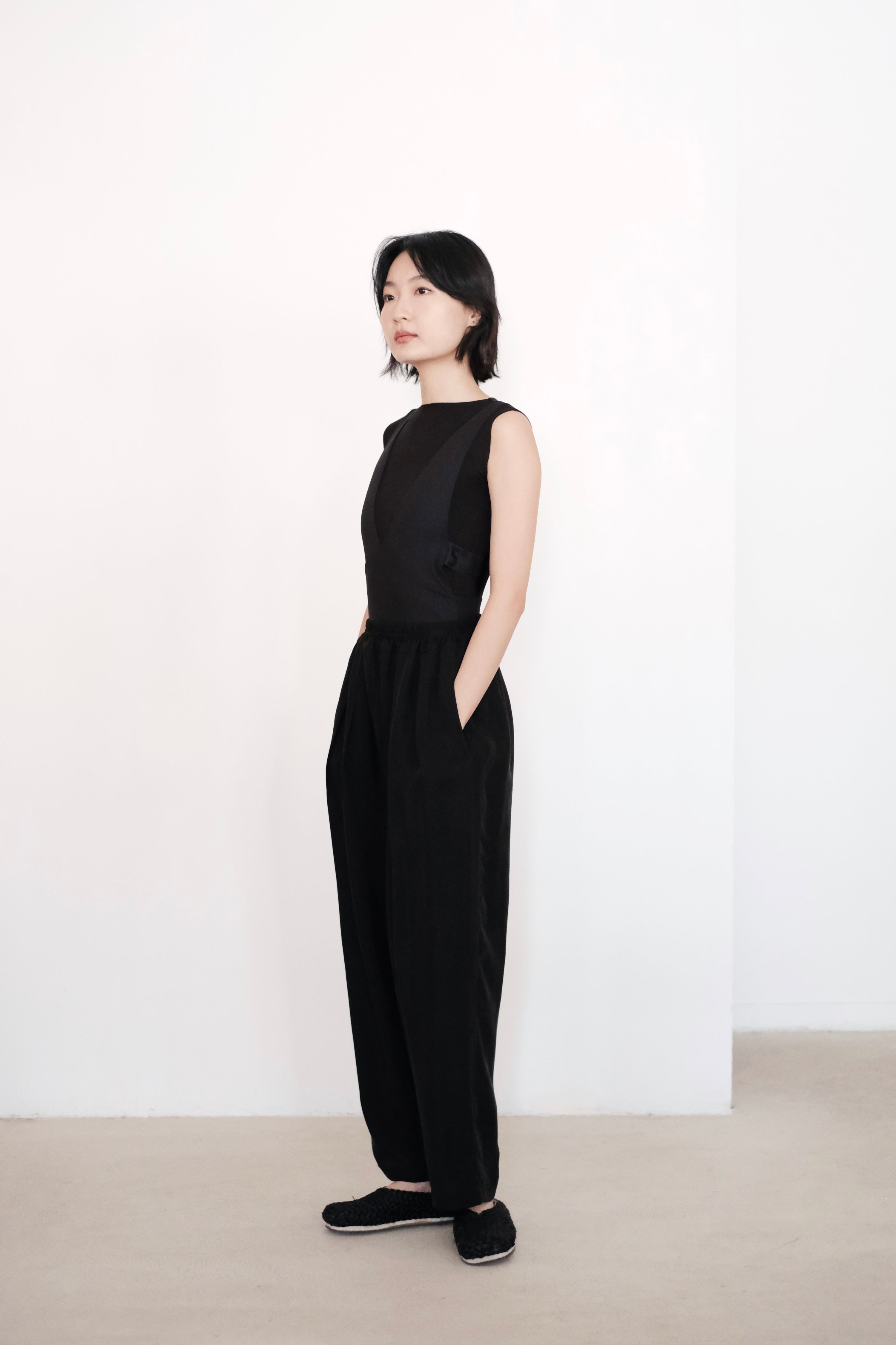 SHIORI PANT (BLACK)