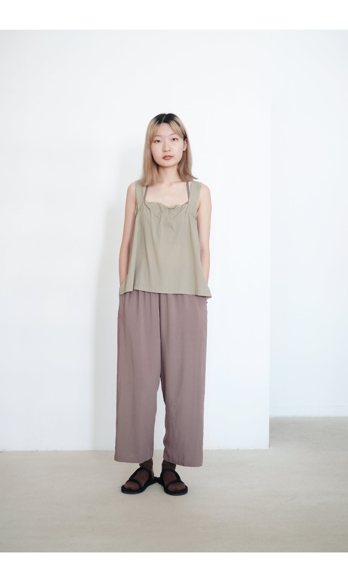 GRANDMA PANTS (KHAKI)