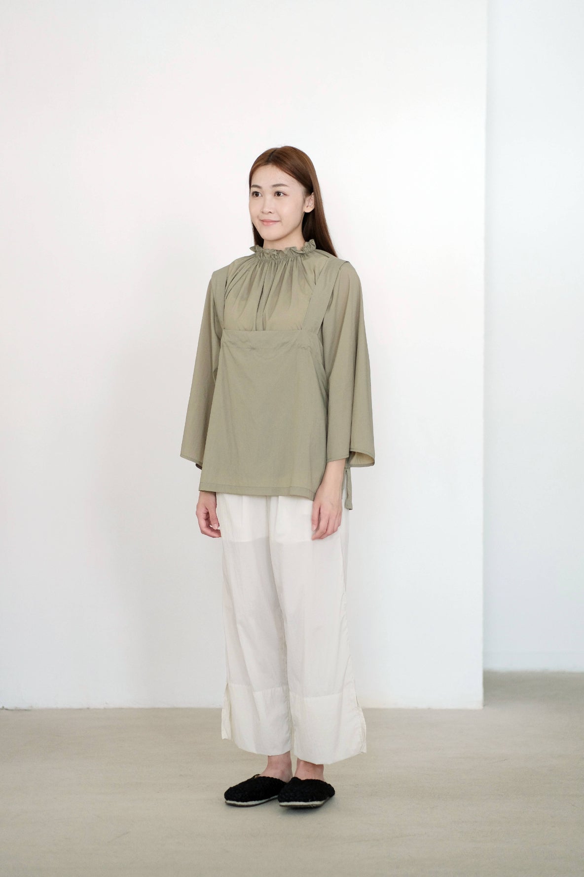 EFFIE BLOUSE (LIGHT OLIVE)