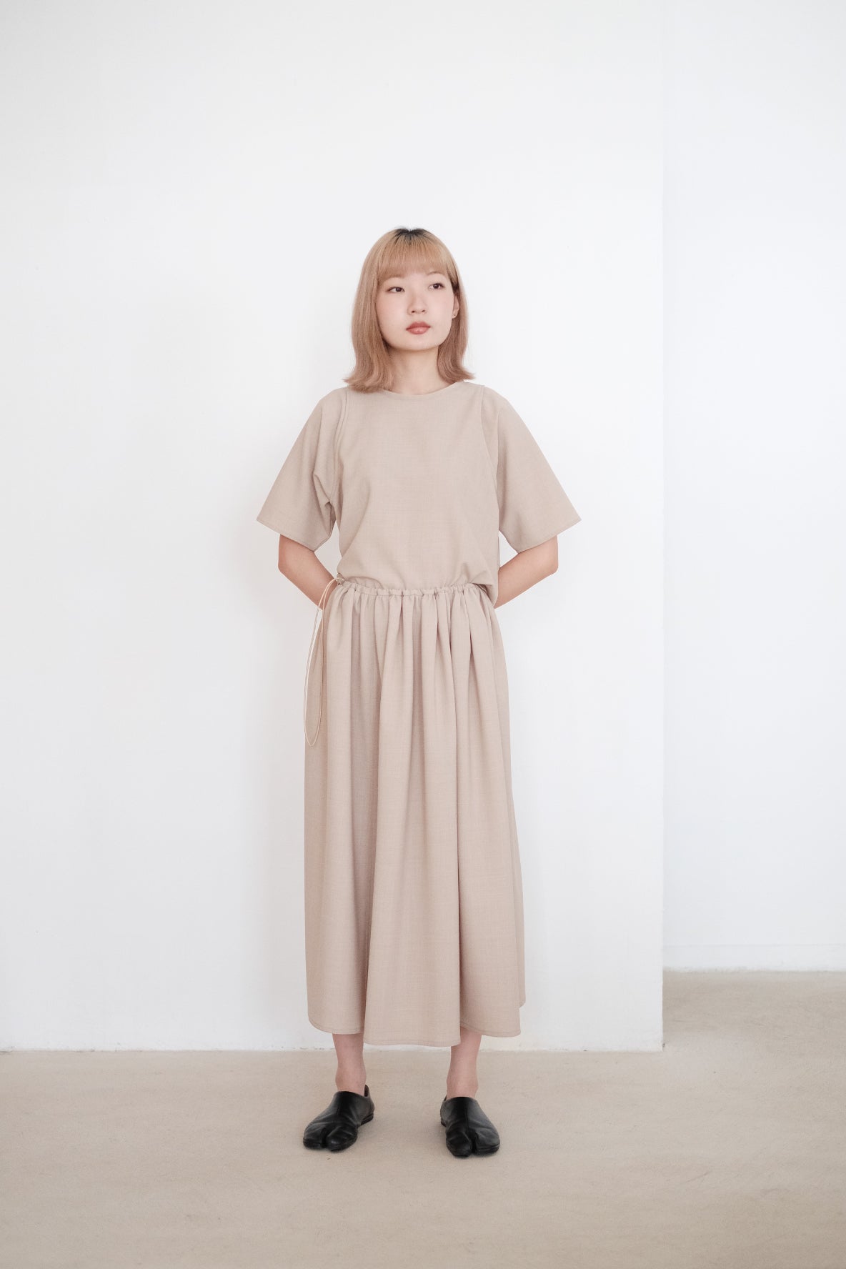 TAYLOR SKIRT (BEIGE) | 杏色抽繩A字半裙