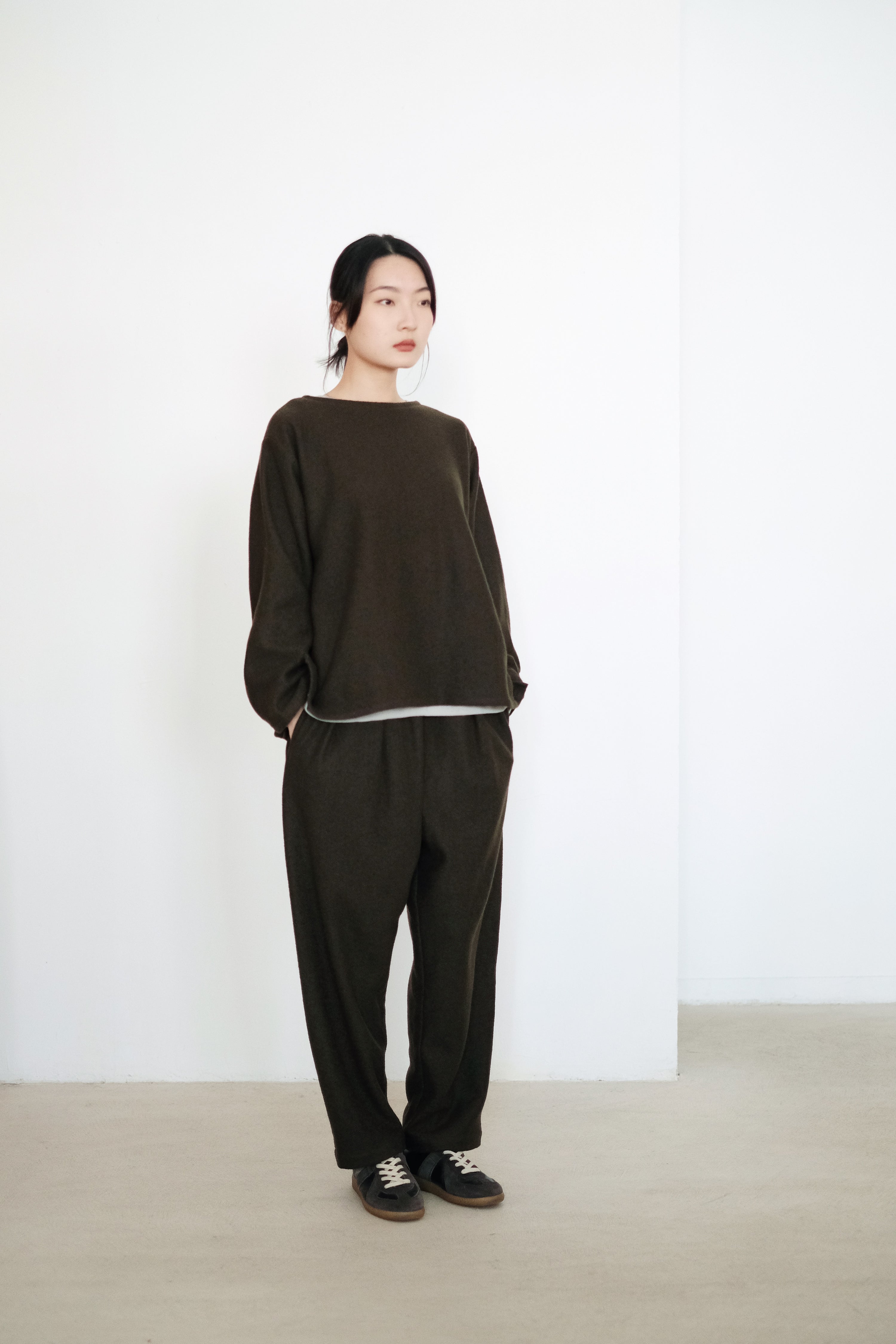 SHIORI PANT (OLIVE)