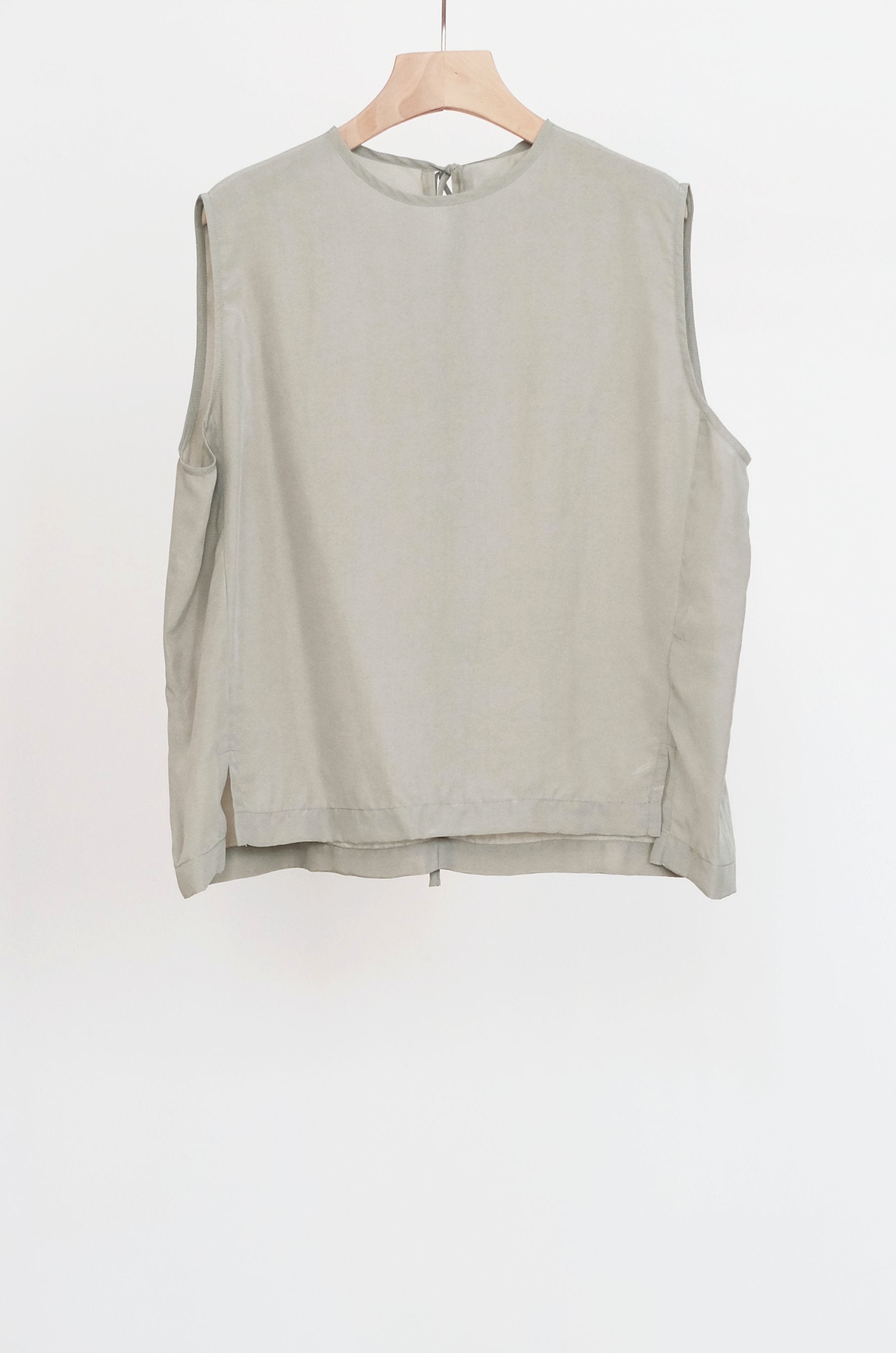 MANZO VEST (WARMGREY) | 暖灰色綁帶方形背心