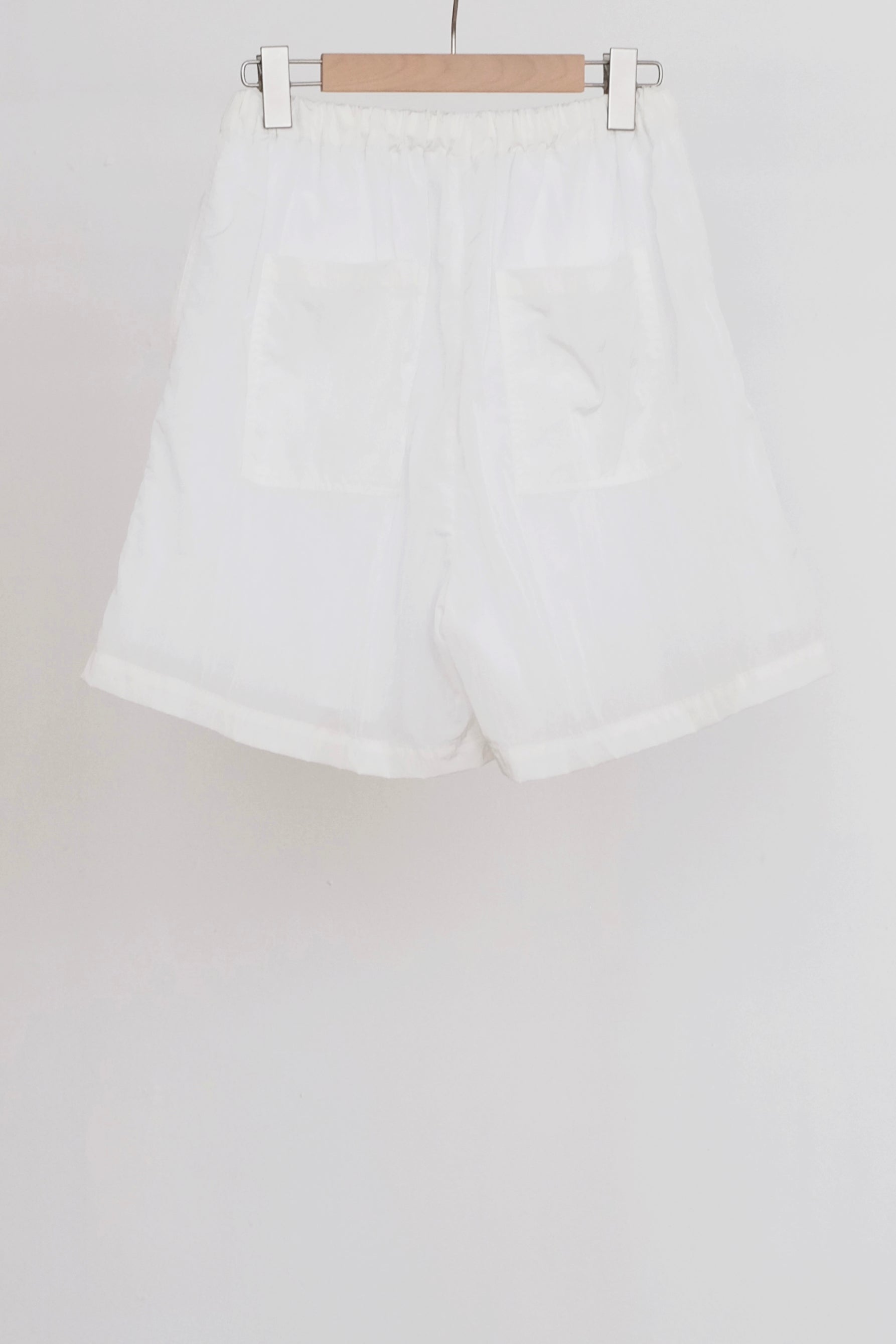 ONYX SHORTS (WHITE) | 白色傘形短褲