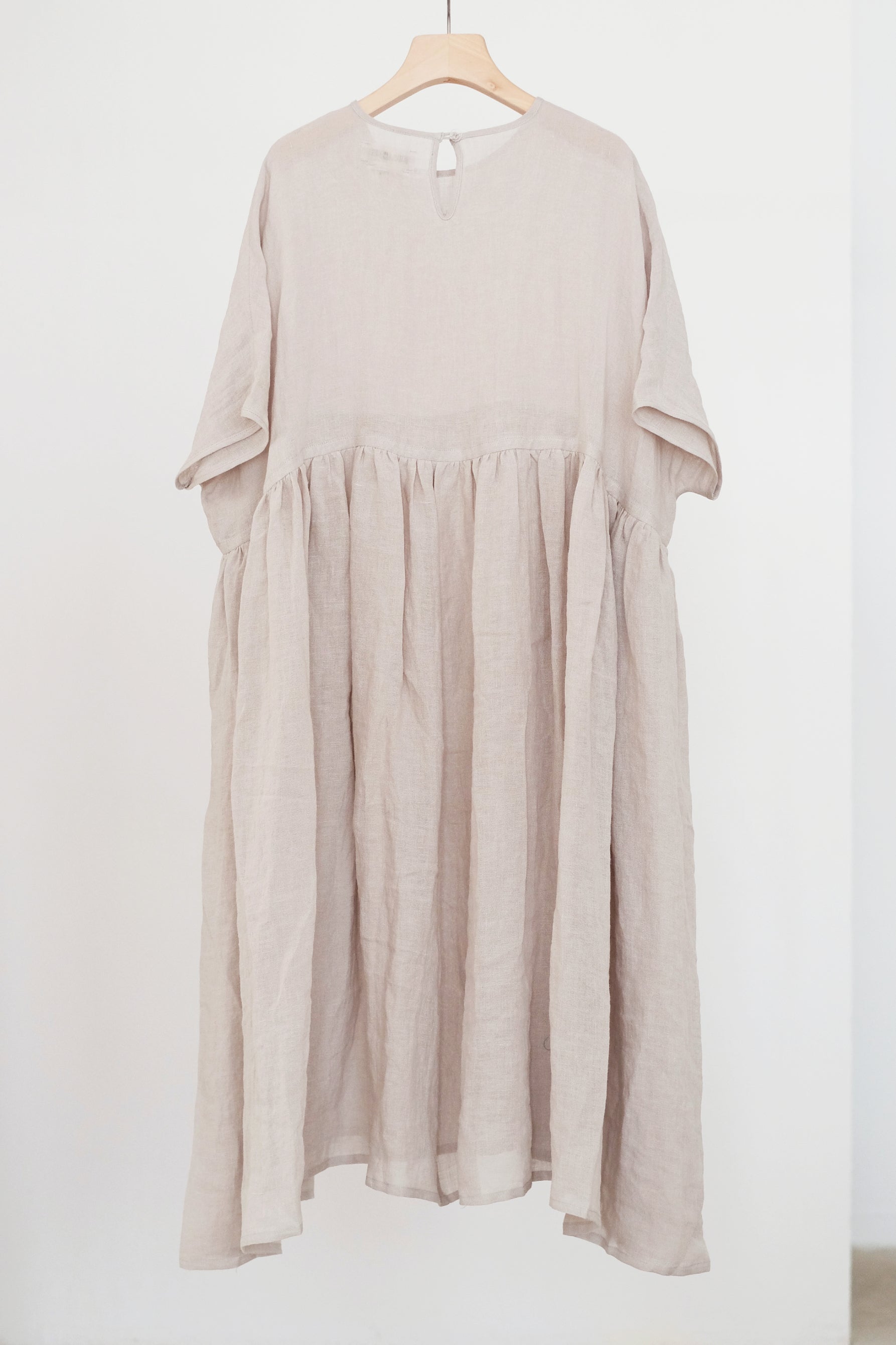 MIA DRESS (BEIGE)