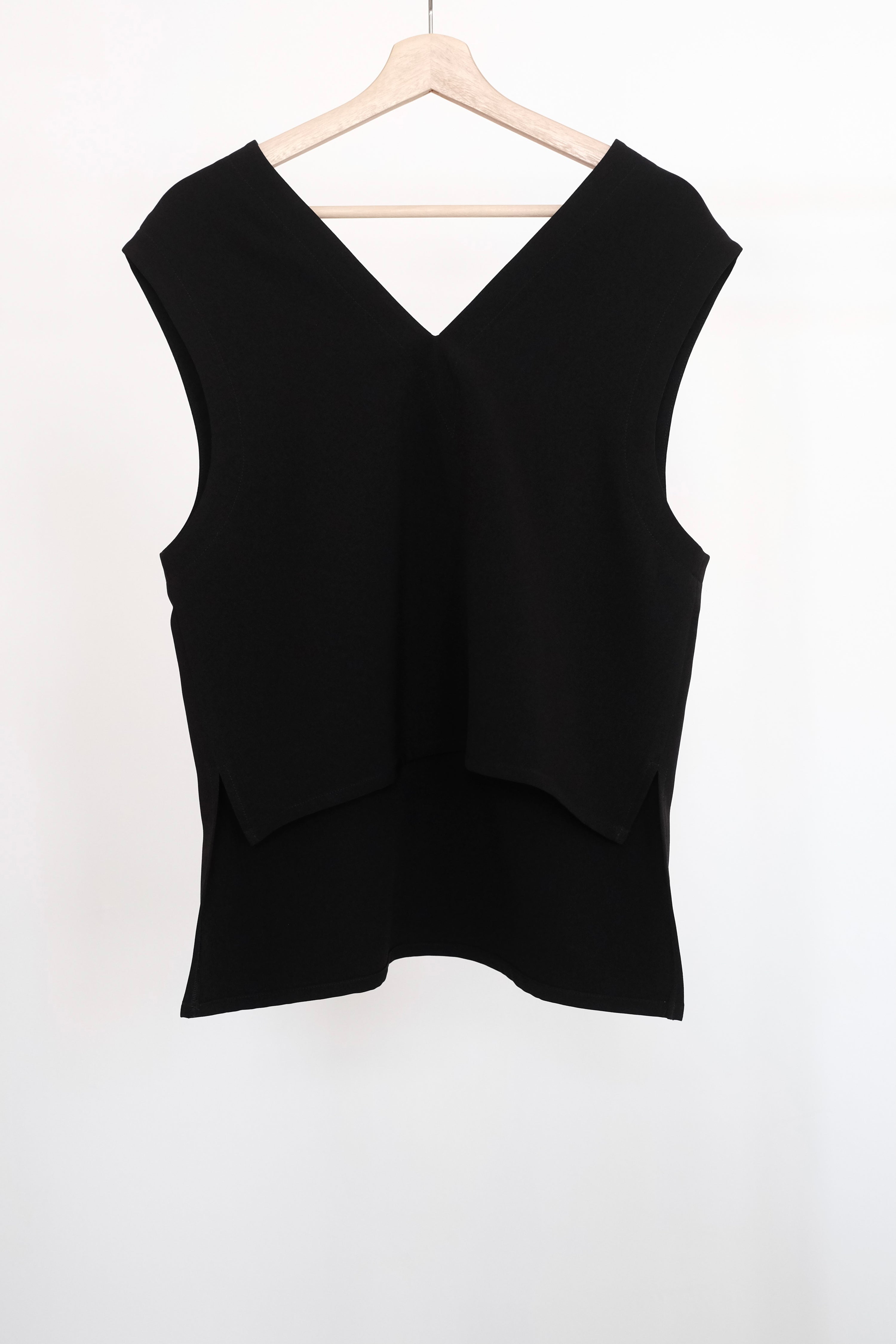 CHO VEST (BLACK)