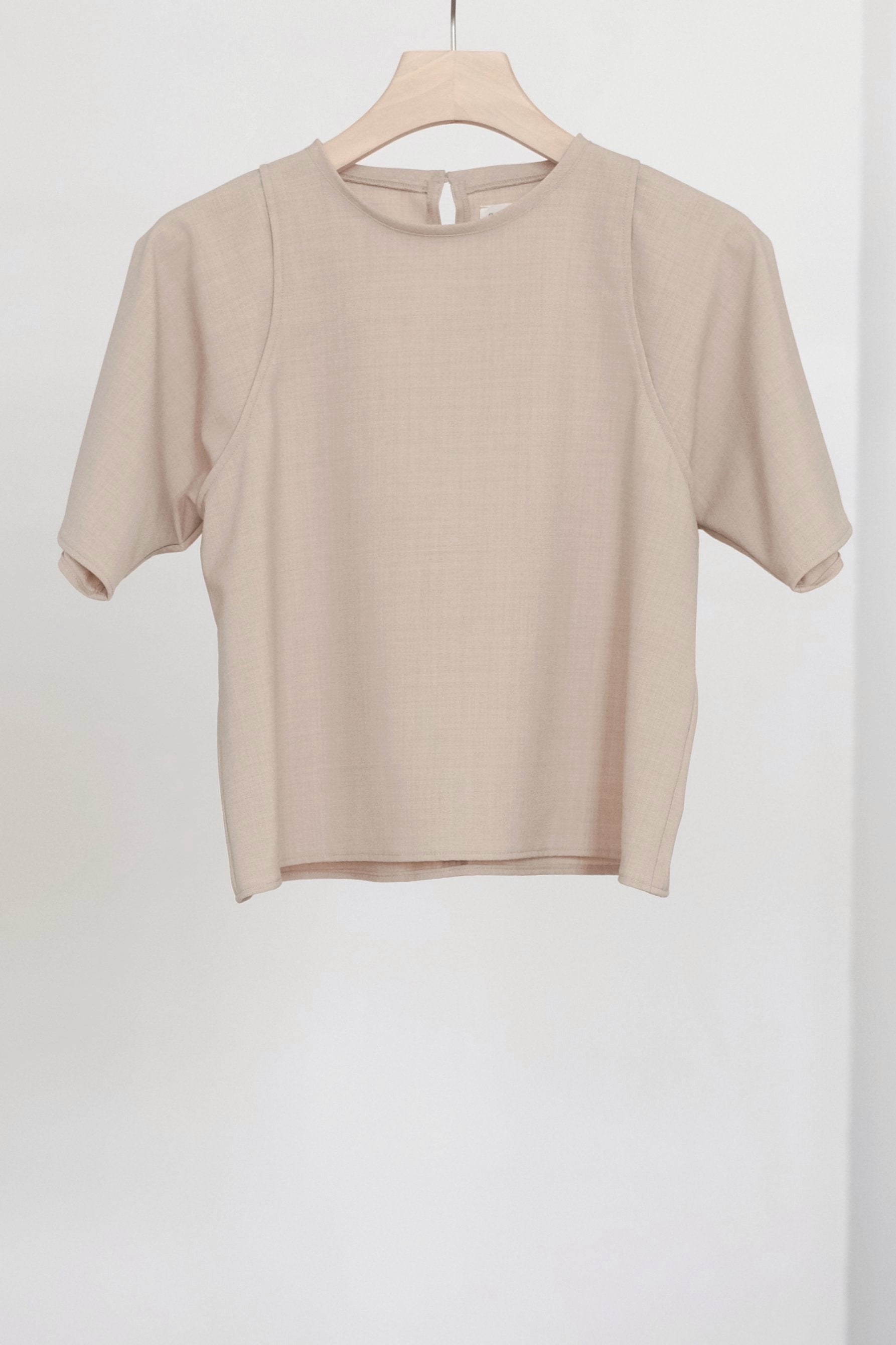 BAYLOR LAYERED BLOUSE (BEIGE)